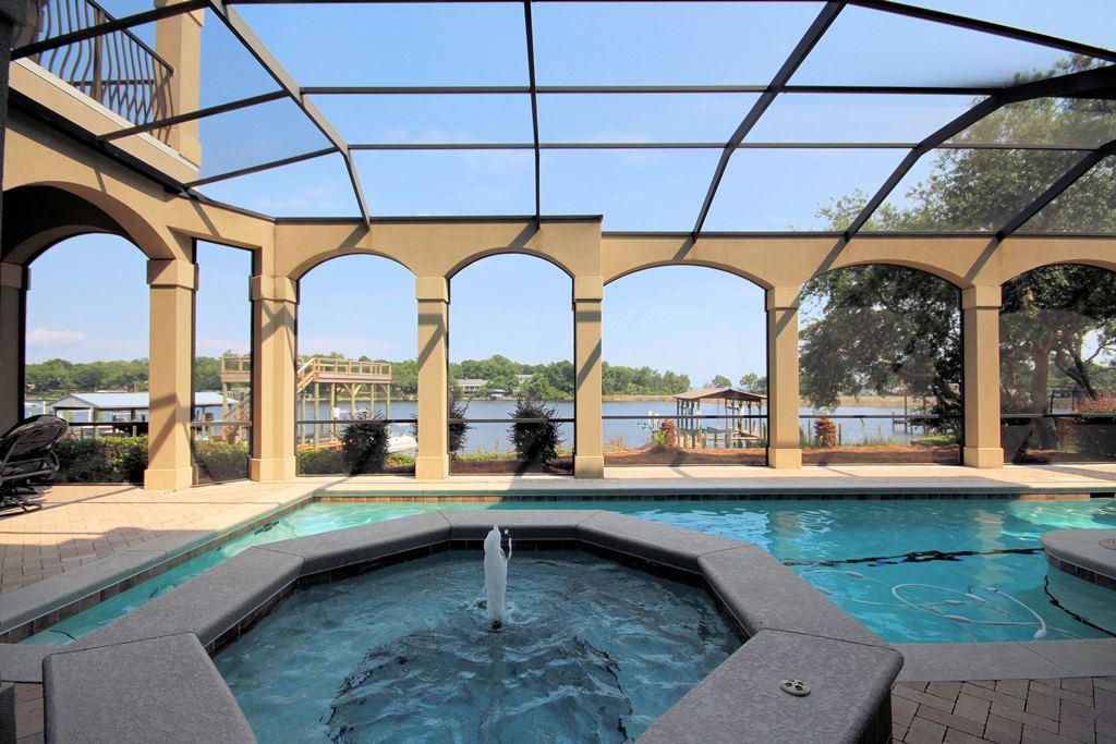 NORTH LAKE PIPPIN - Residential