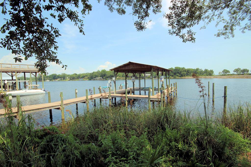 NORTH LAKE PIPPIN - Residential