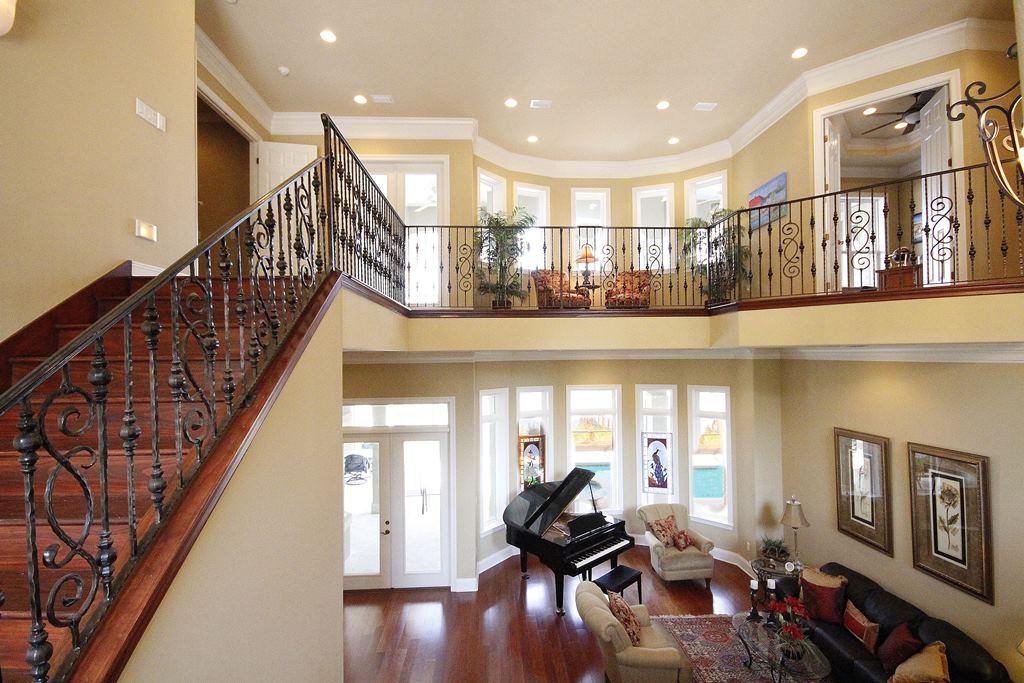 NORTH LAKE PIPPIN - Residential