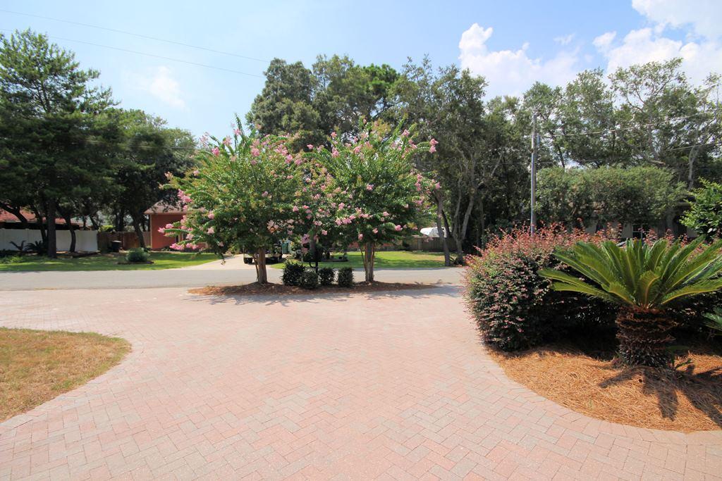 NORTH LAKE PIPPIN - Residential