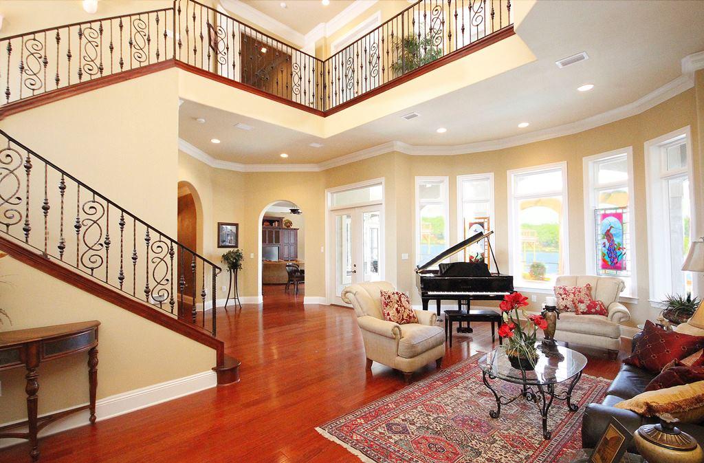NORTH LAKE PIPPIN - Residential