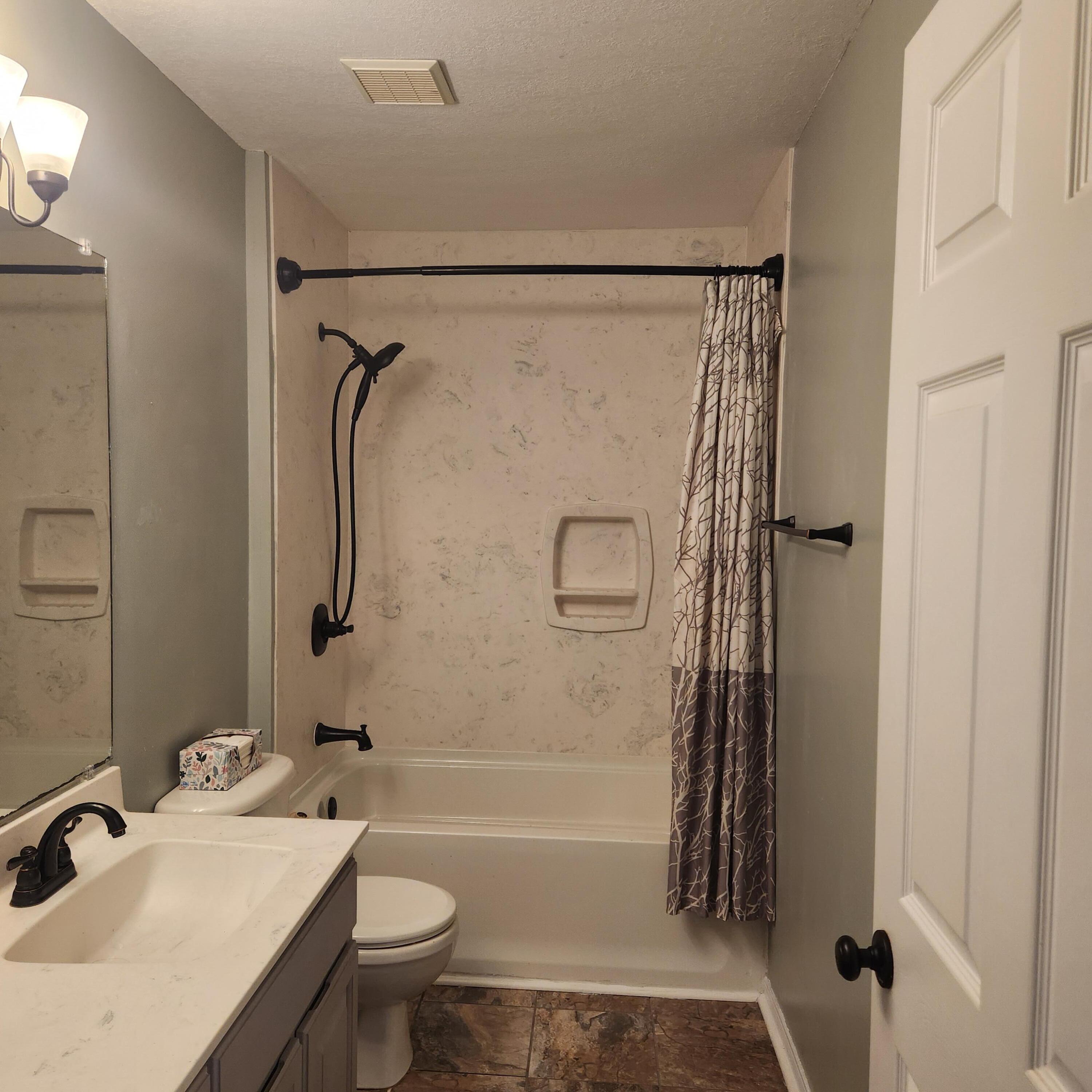 ASHBERRY WOODS - Residential Lease