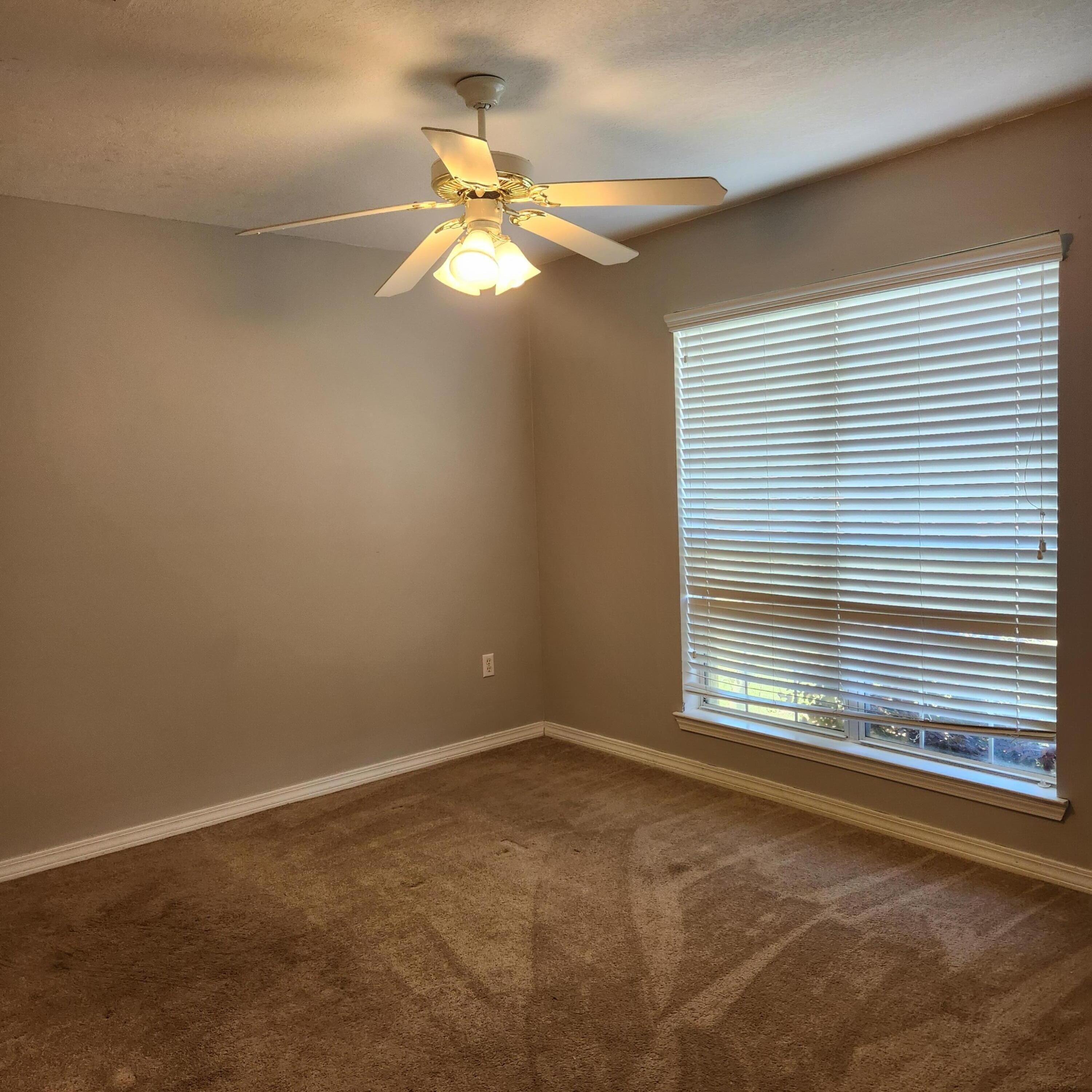 ASHBERRY WOODS - Residential Lease