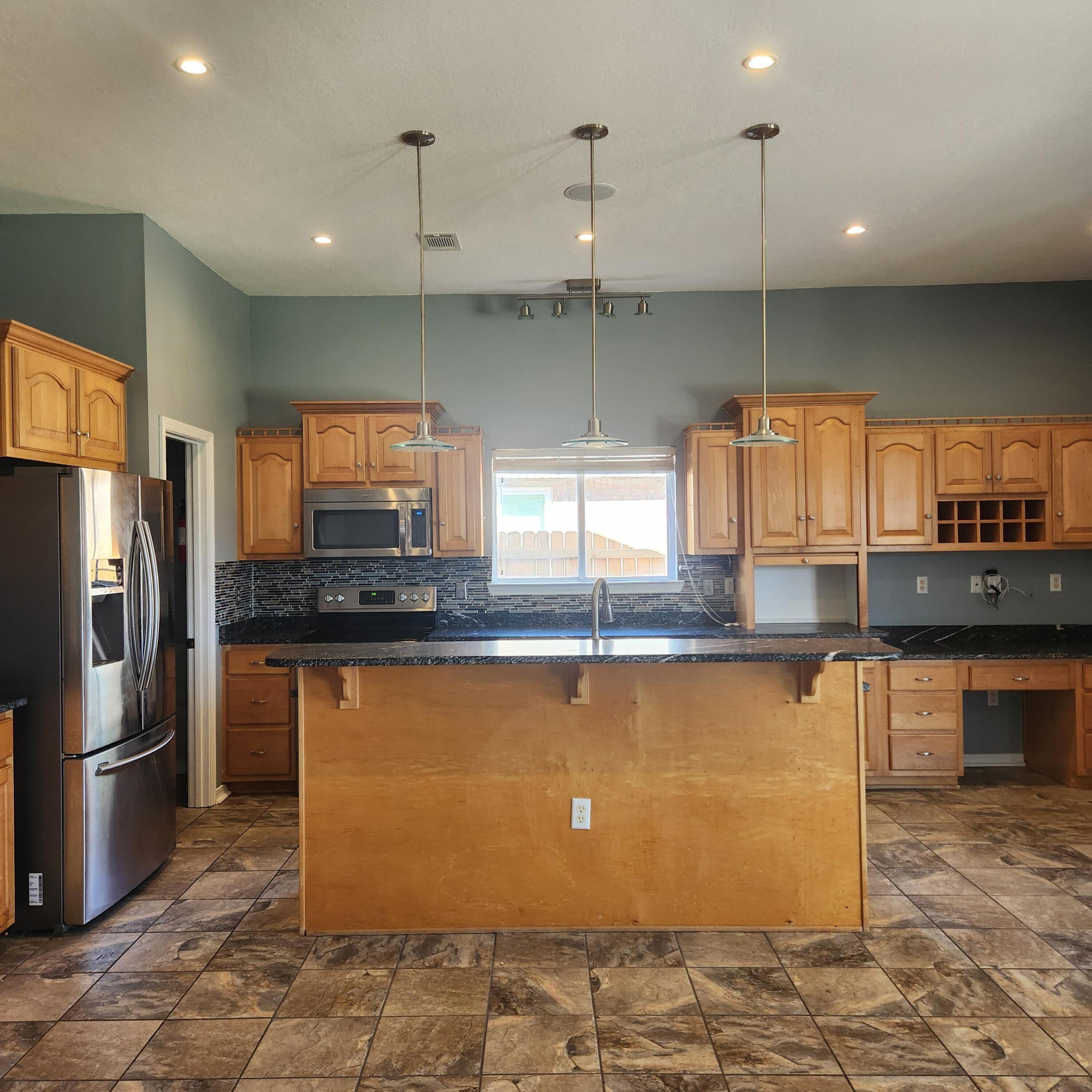 ASHBERRY WOODS - Residential Lease