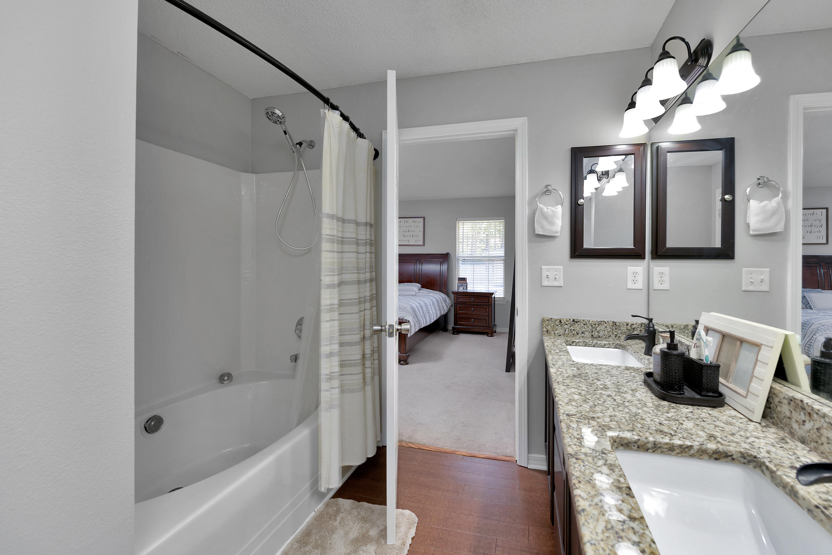 HAMPTON RIDGE ESTATES - Residential