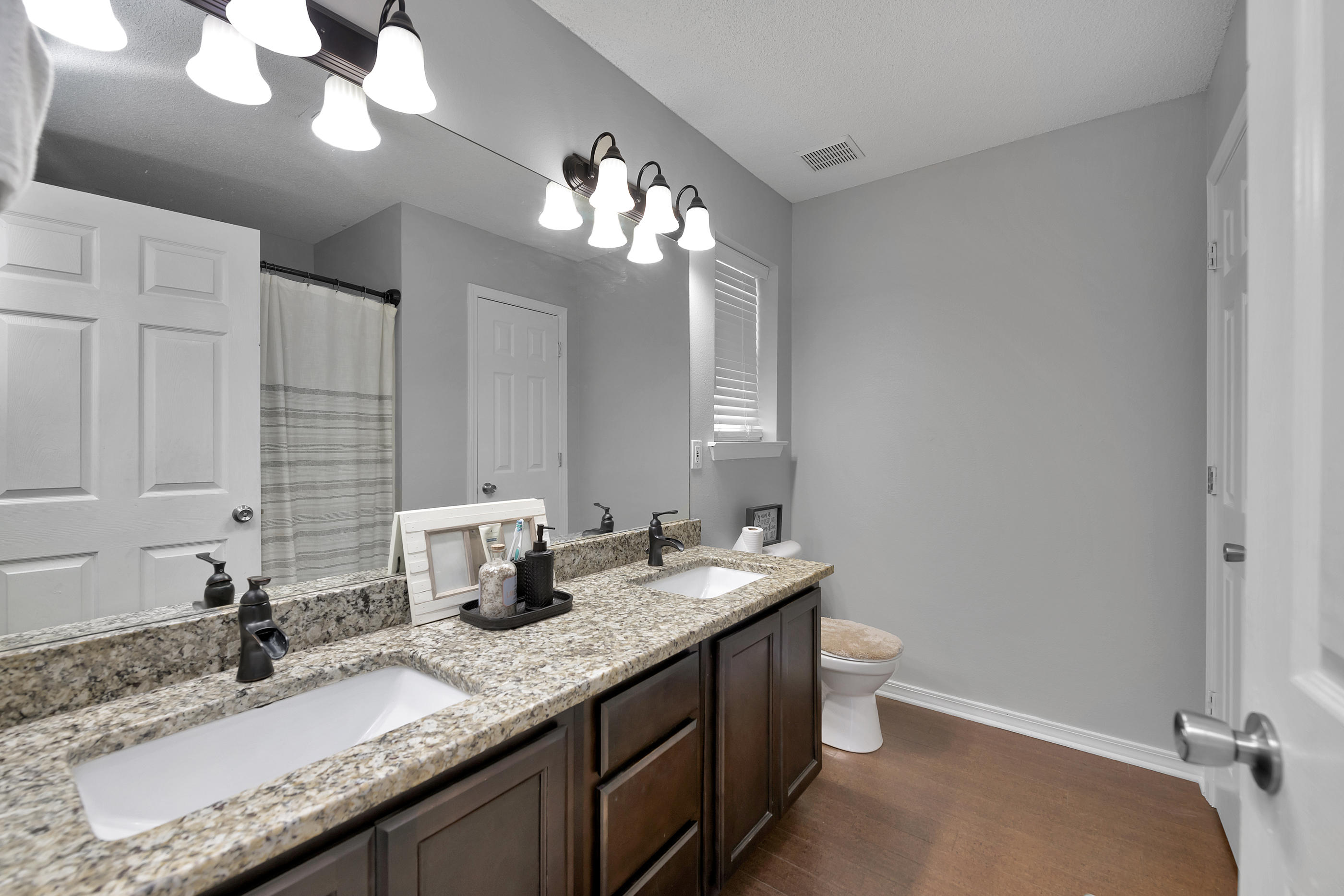 HAMPTON RIDGE ESTATES - Residential