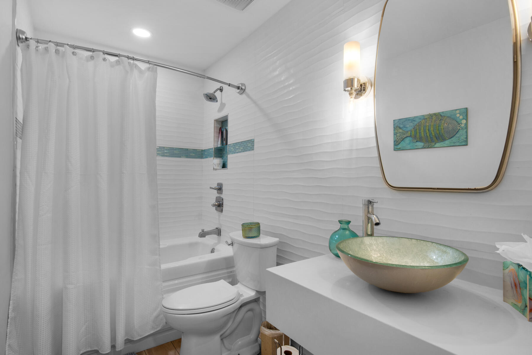 SEASCAPE CONDO GARDEN VILLA PH 3 - Residential