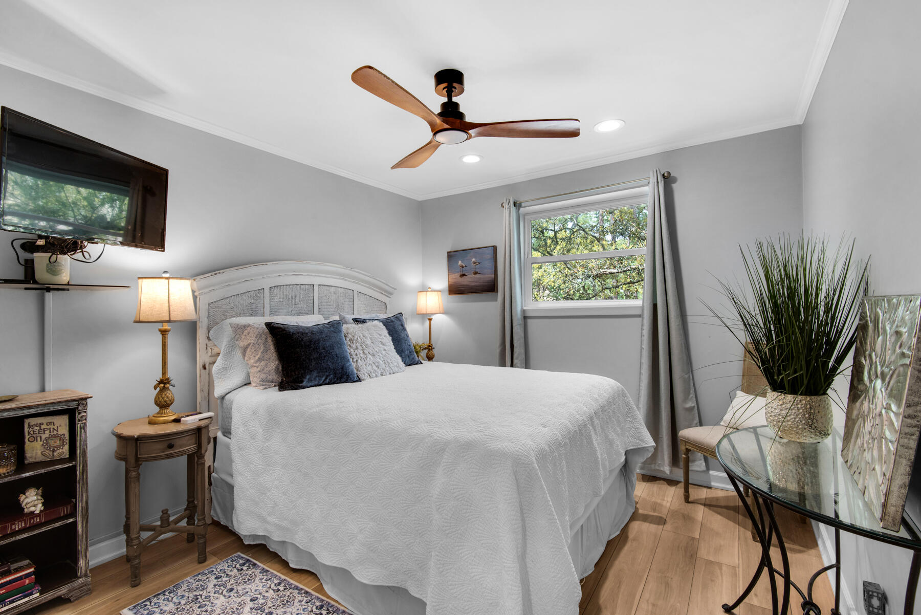 SEASCAPE CONDO GARDEN VILLA PH 3 - Residential