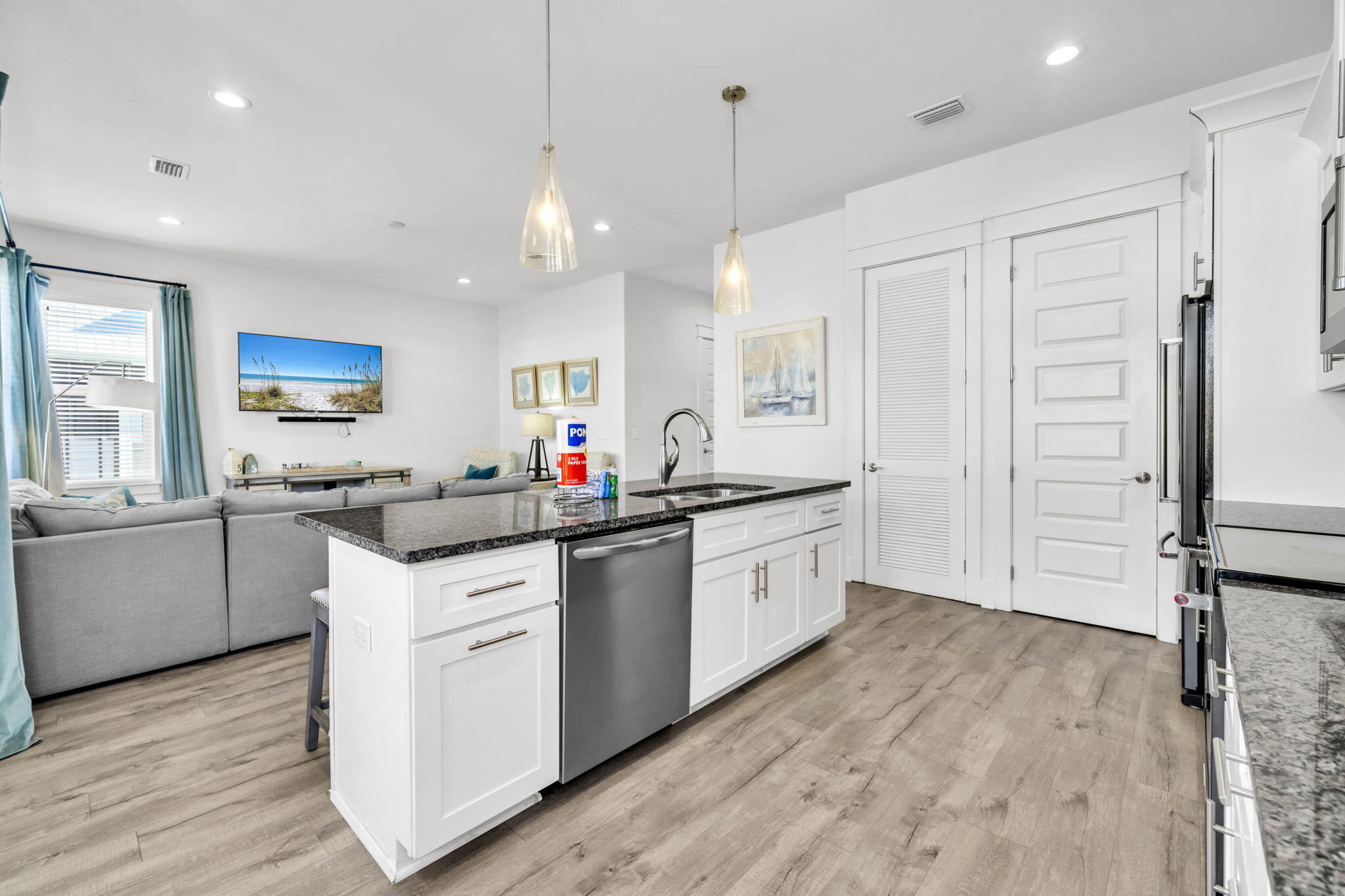 FRANGISTA BEACH 3RD ADDN - Residential