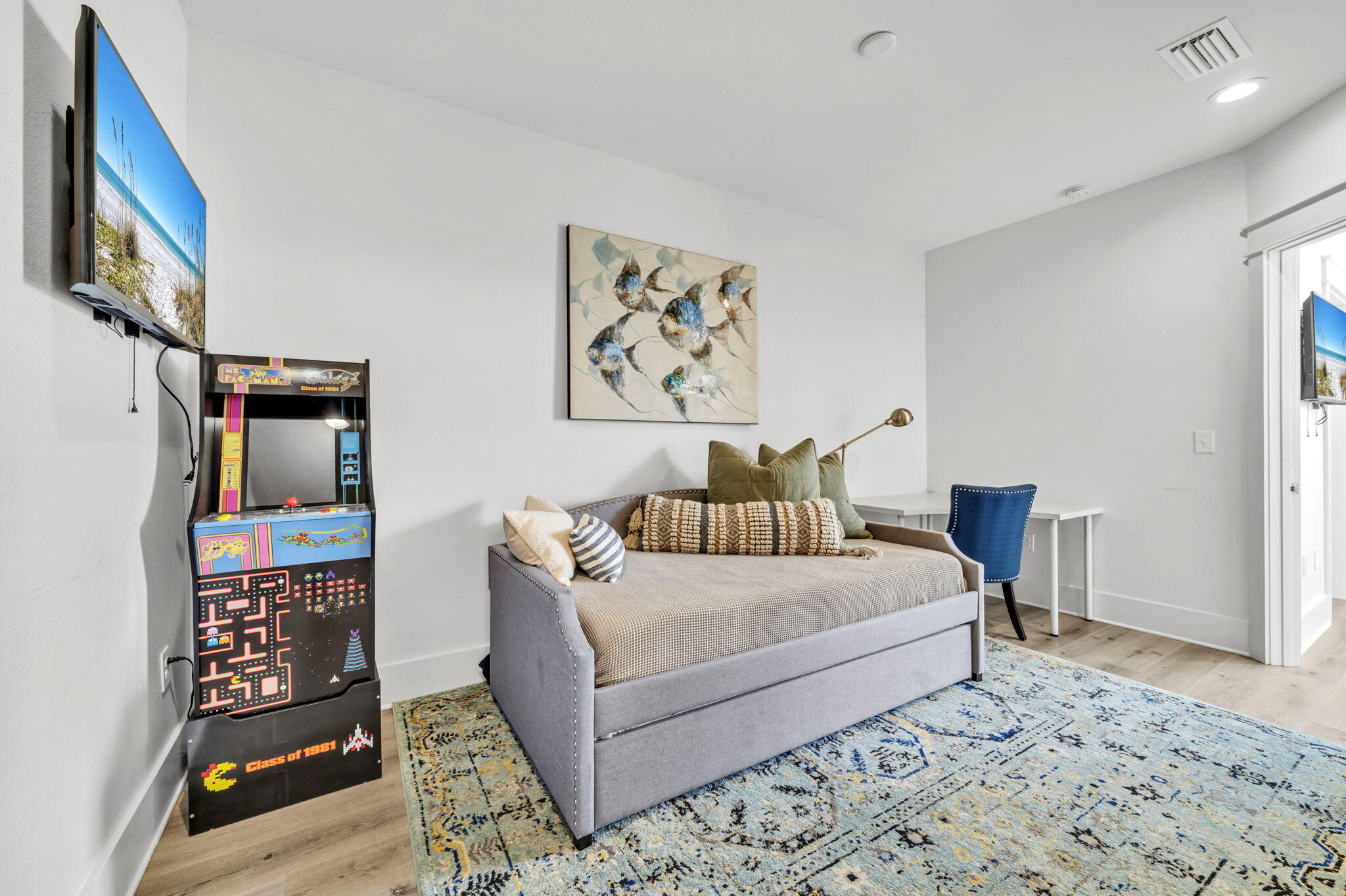 FRANGISTA BEACH 3RD ADDN - Residential