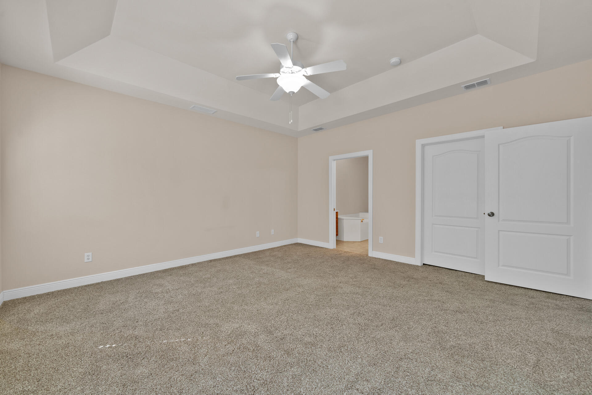 DIAMOND LAKES - Residential