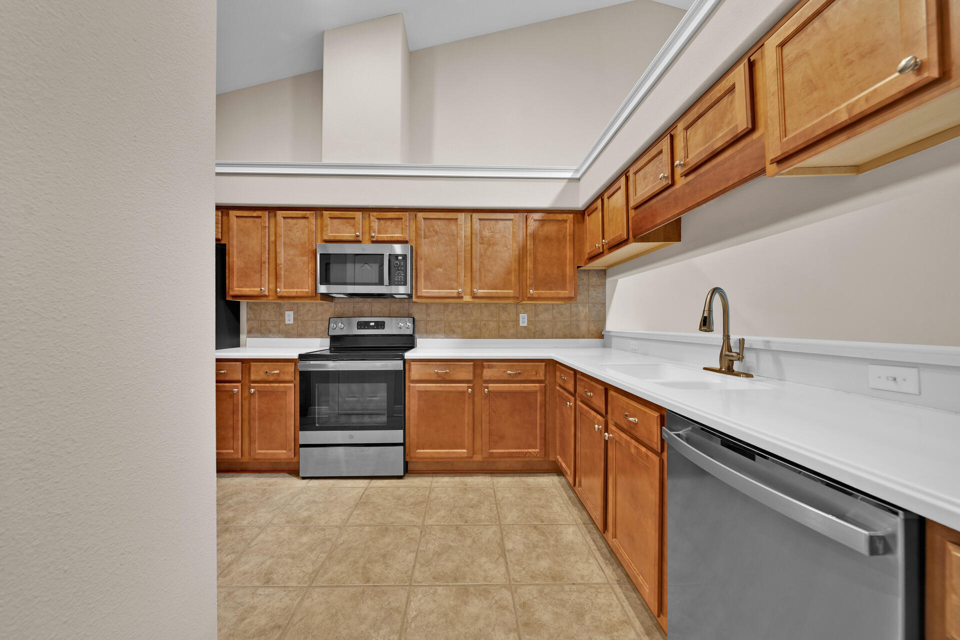 DIAMOND LAKES - Residential