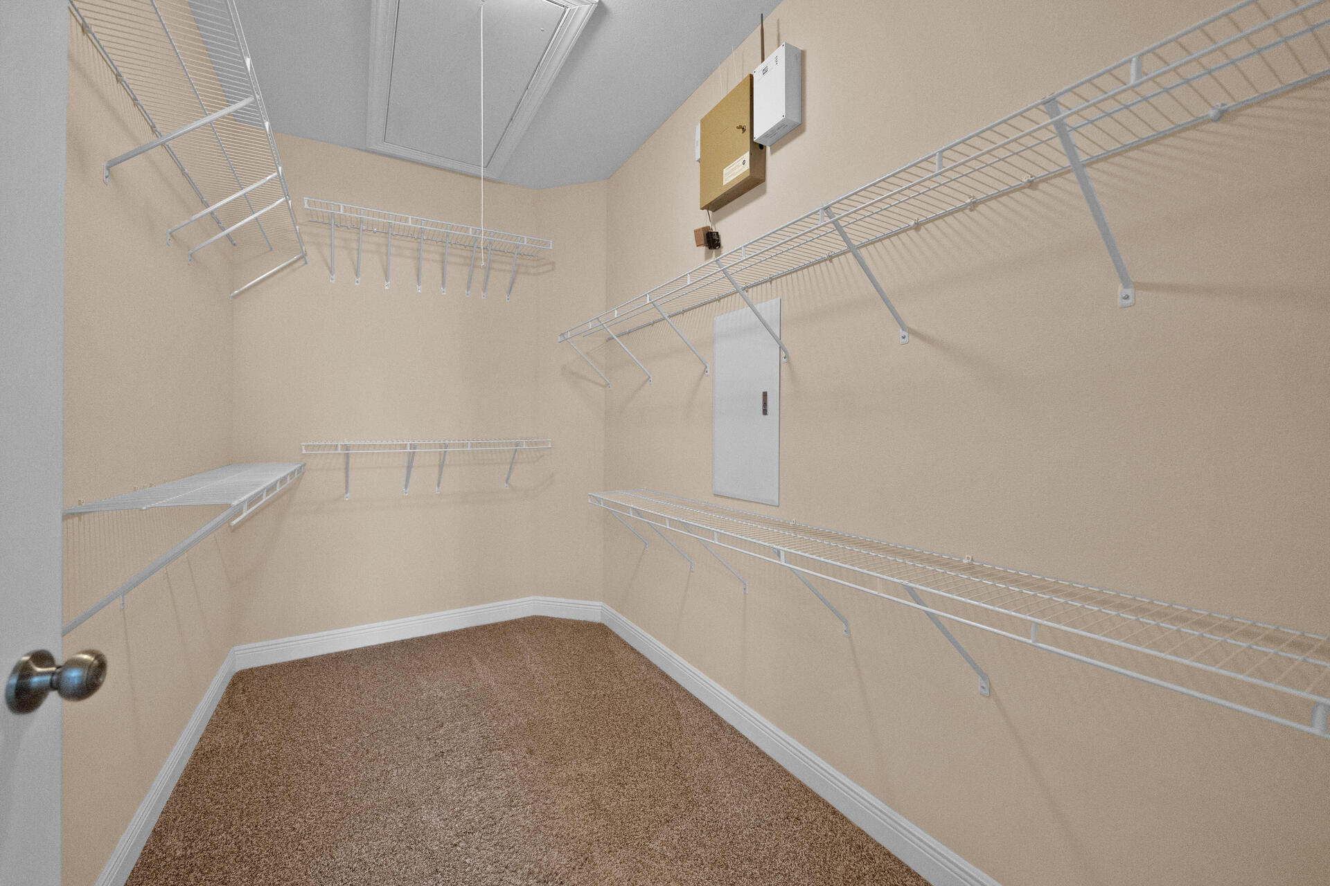 DIAMOND LAKES - Residential