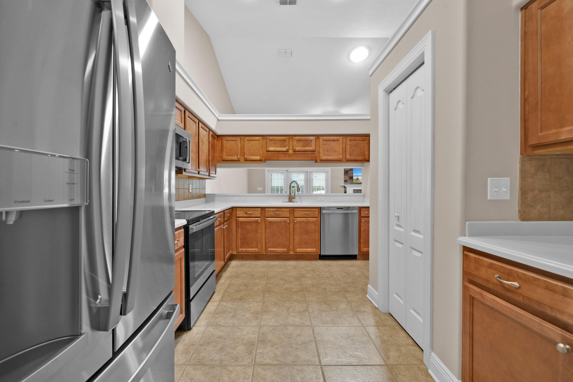 DIAMOND LAKES - Residential