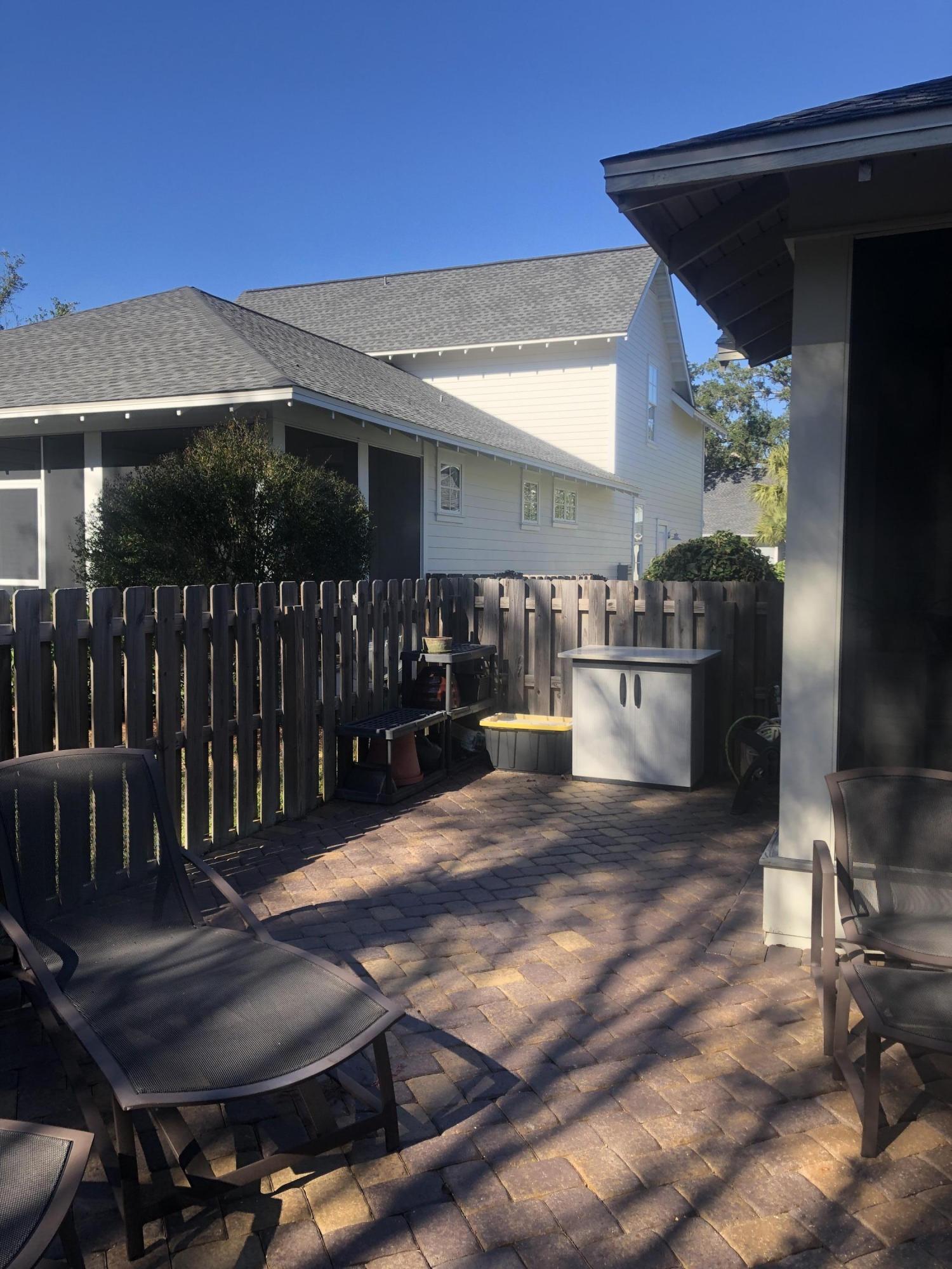 CARSON OAKS - Residential