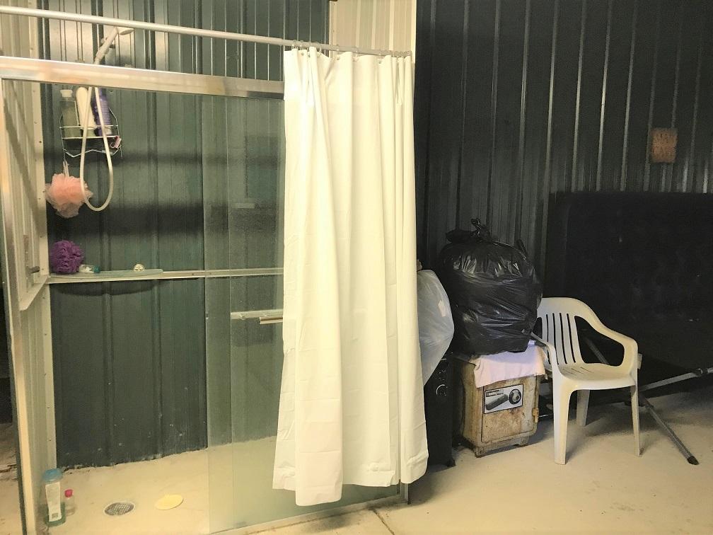 METES & BOUNDS - Land