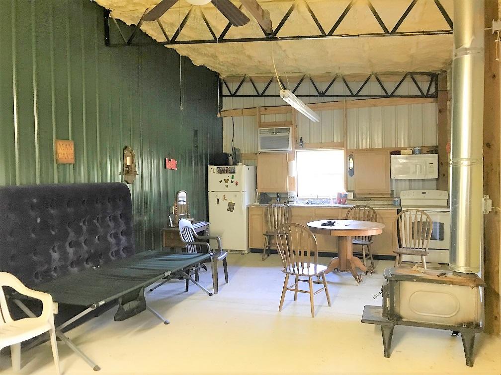 METES & BOUNDS - Land