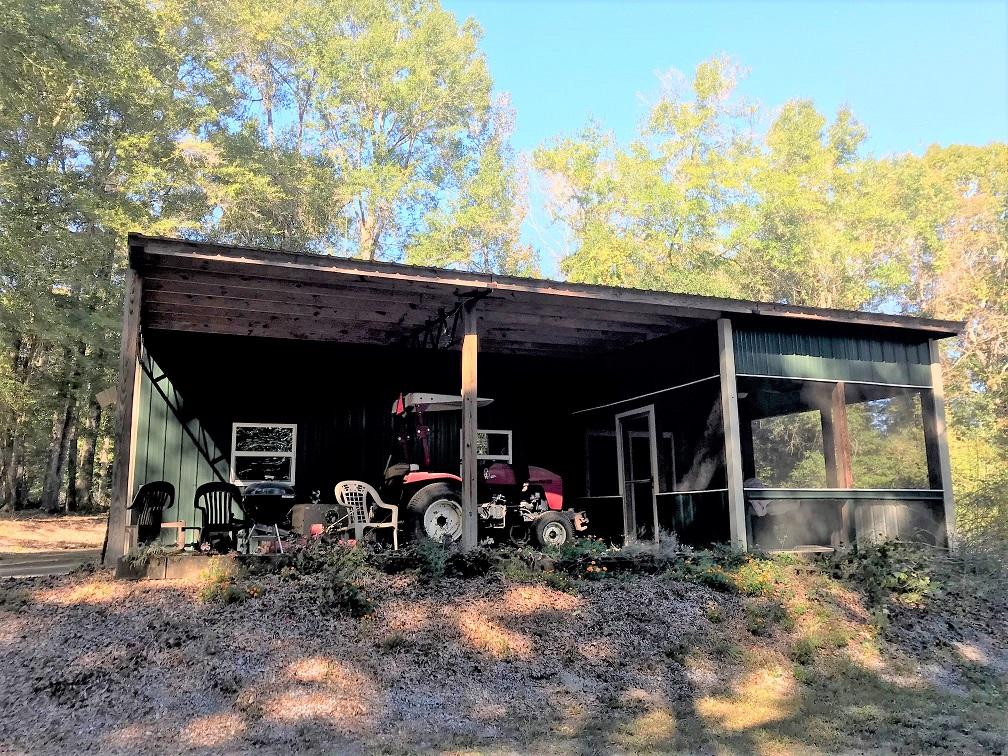 METES & BOUNDS - Land