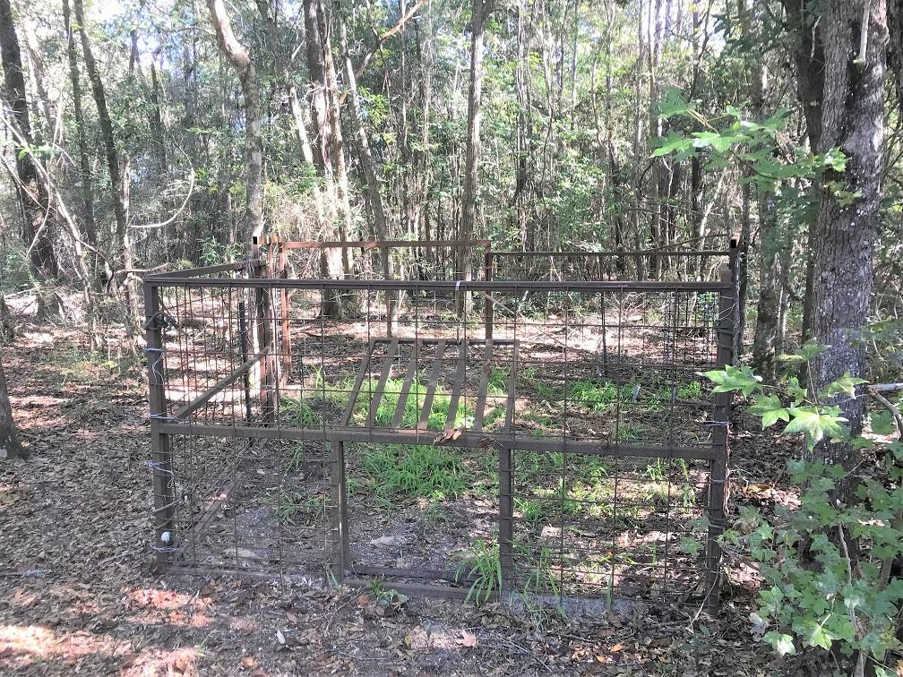 METES & BOUNDS - Land