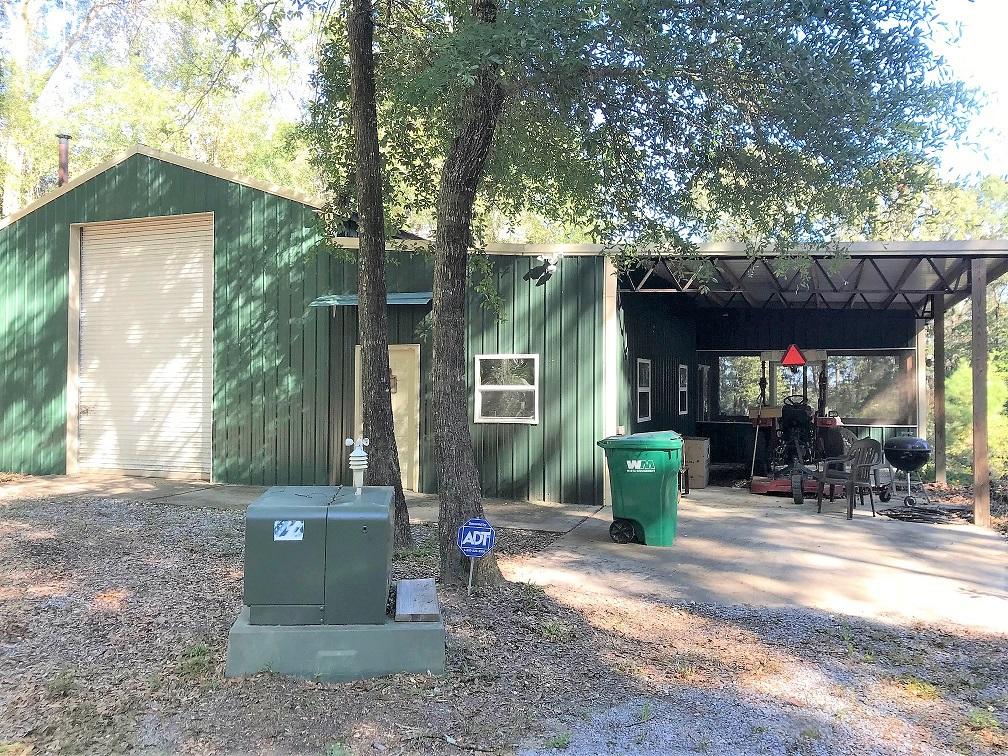 METES & BOUNDS - Land