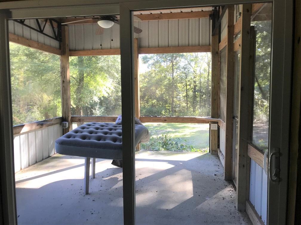 METES & BOUNDS - Land