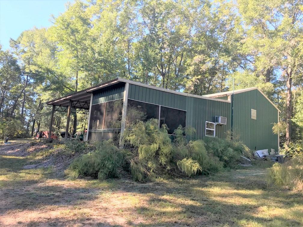 METES & BOUNDS - Land