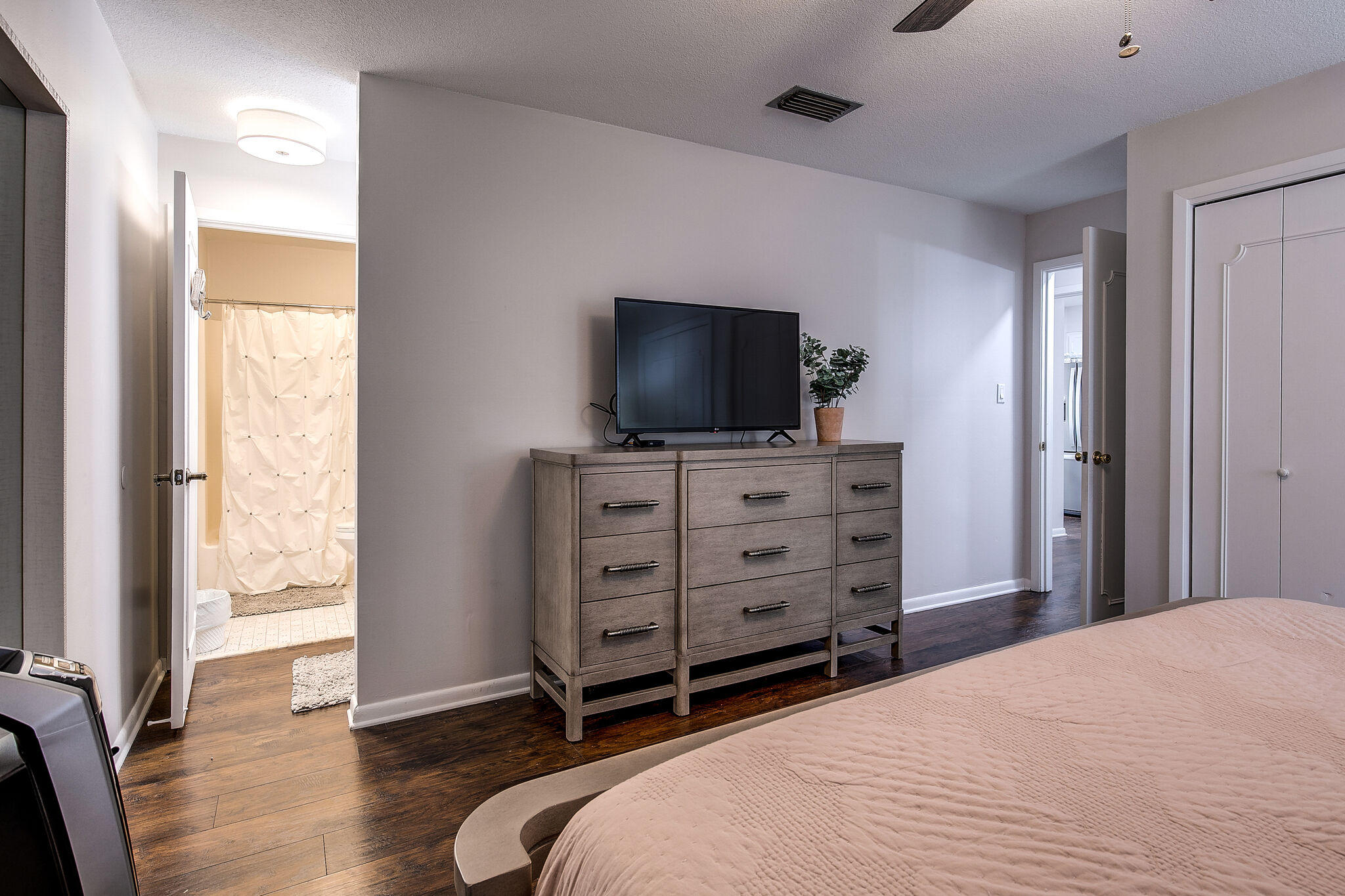 AUGUSTA VILLAGE CONDO - Residential