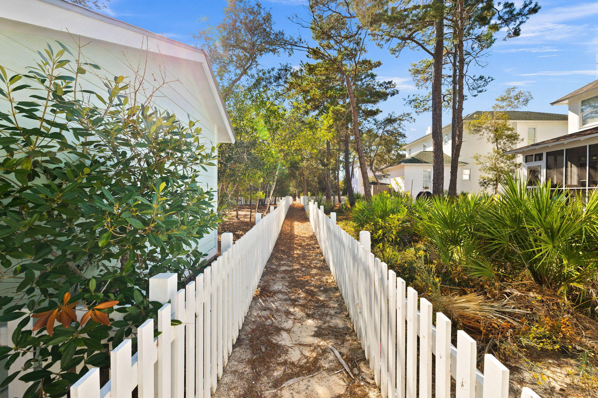 CASSINE VILLAGE - Residential