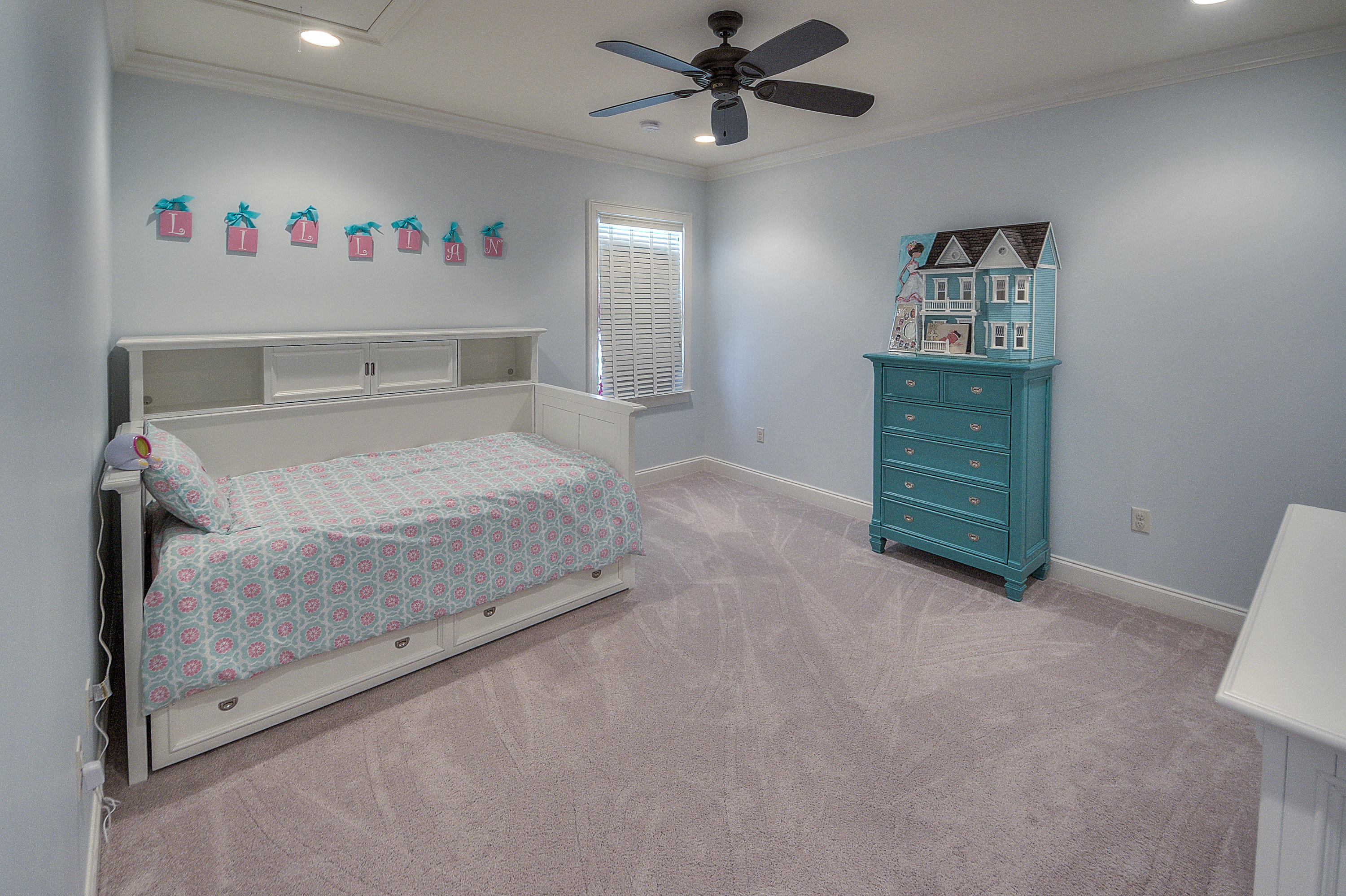 CARSON OAKS - Residential