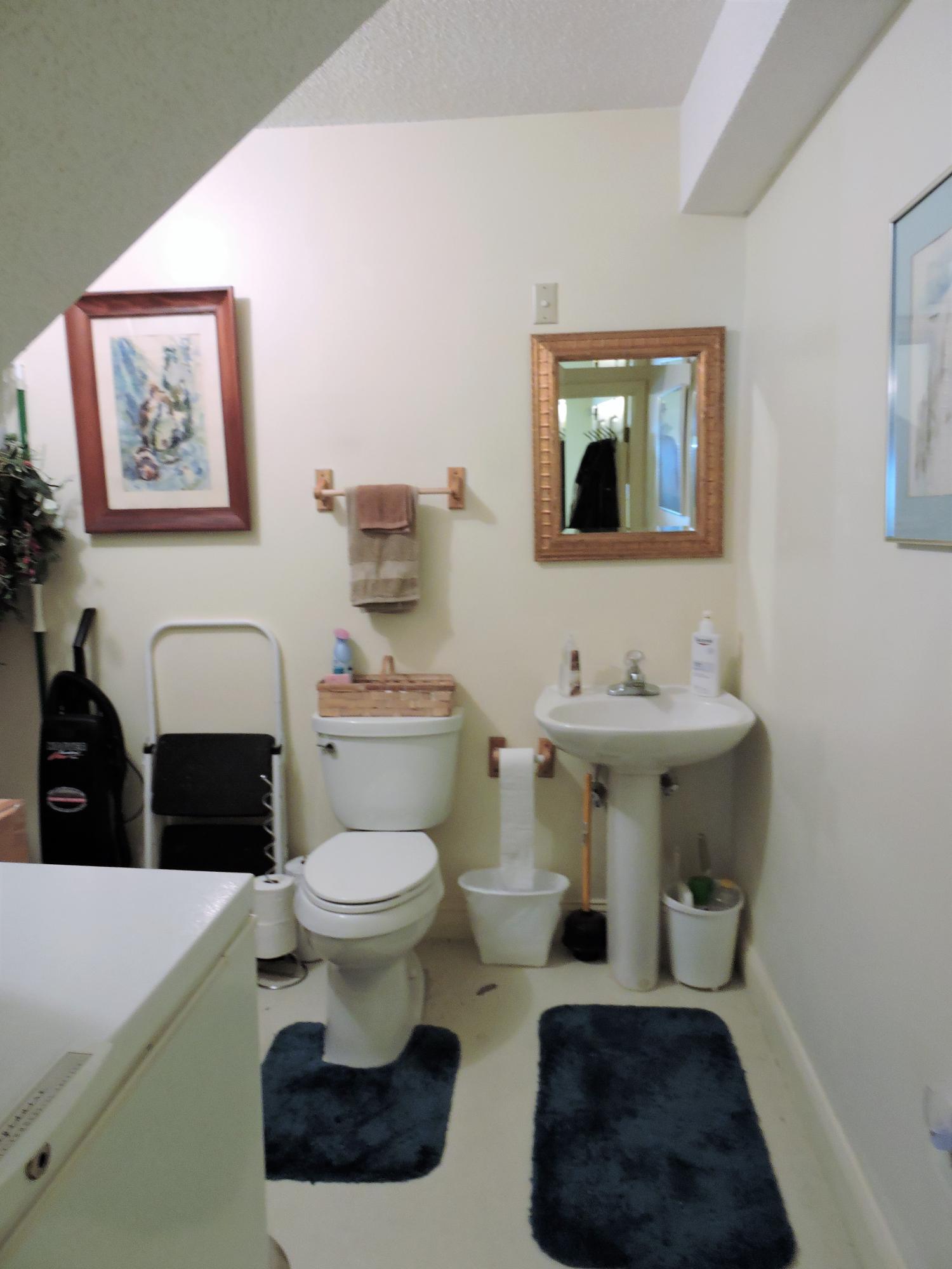 DOLPHIN POINT ESTATES - Residential