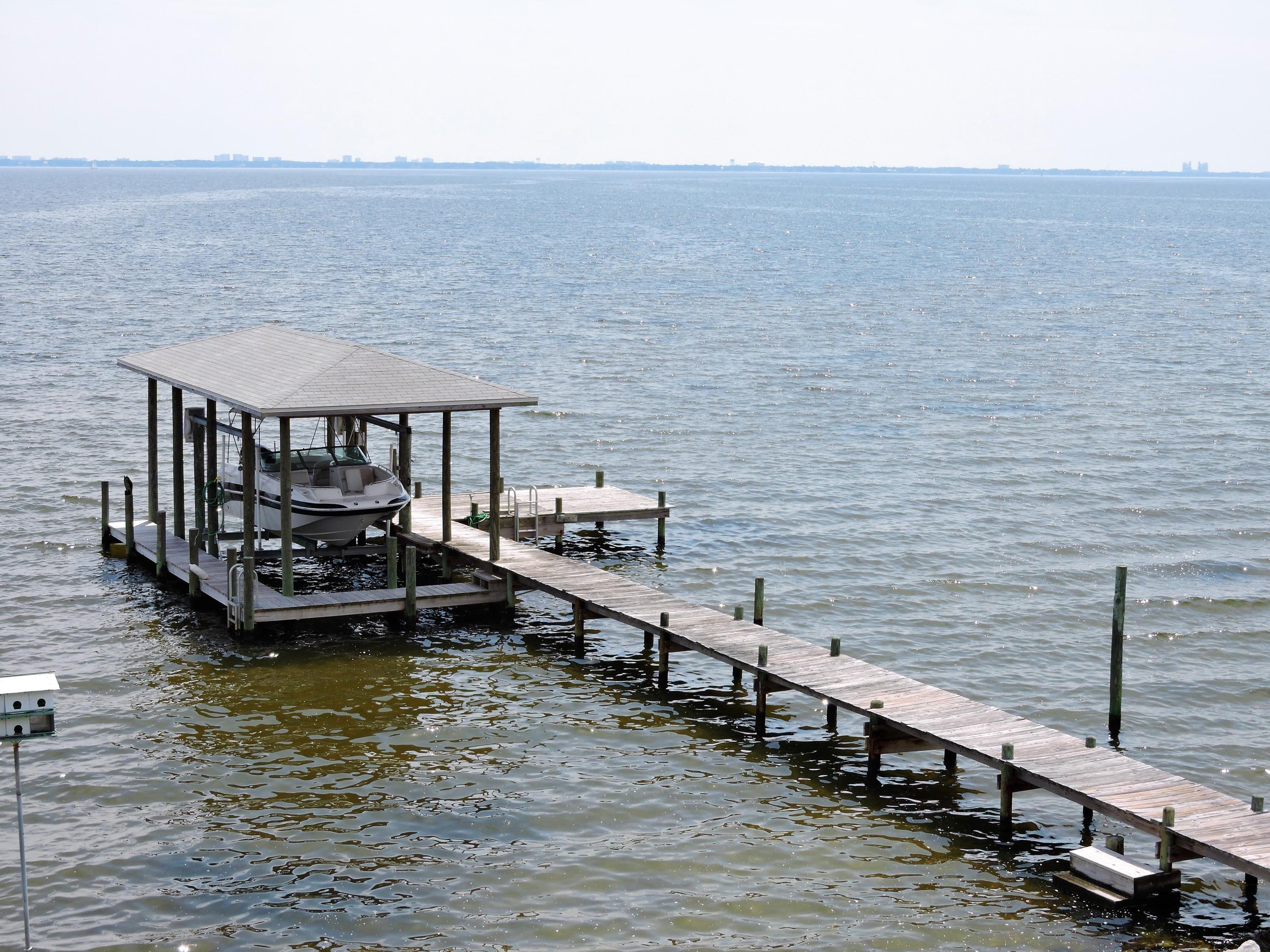 DOLPHIN POINT ESTATES - Residential