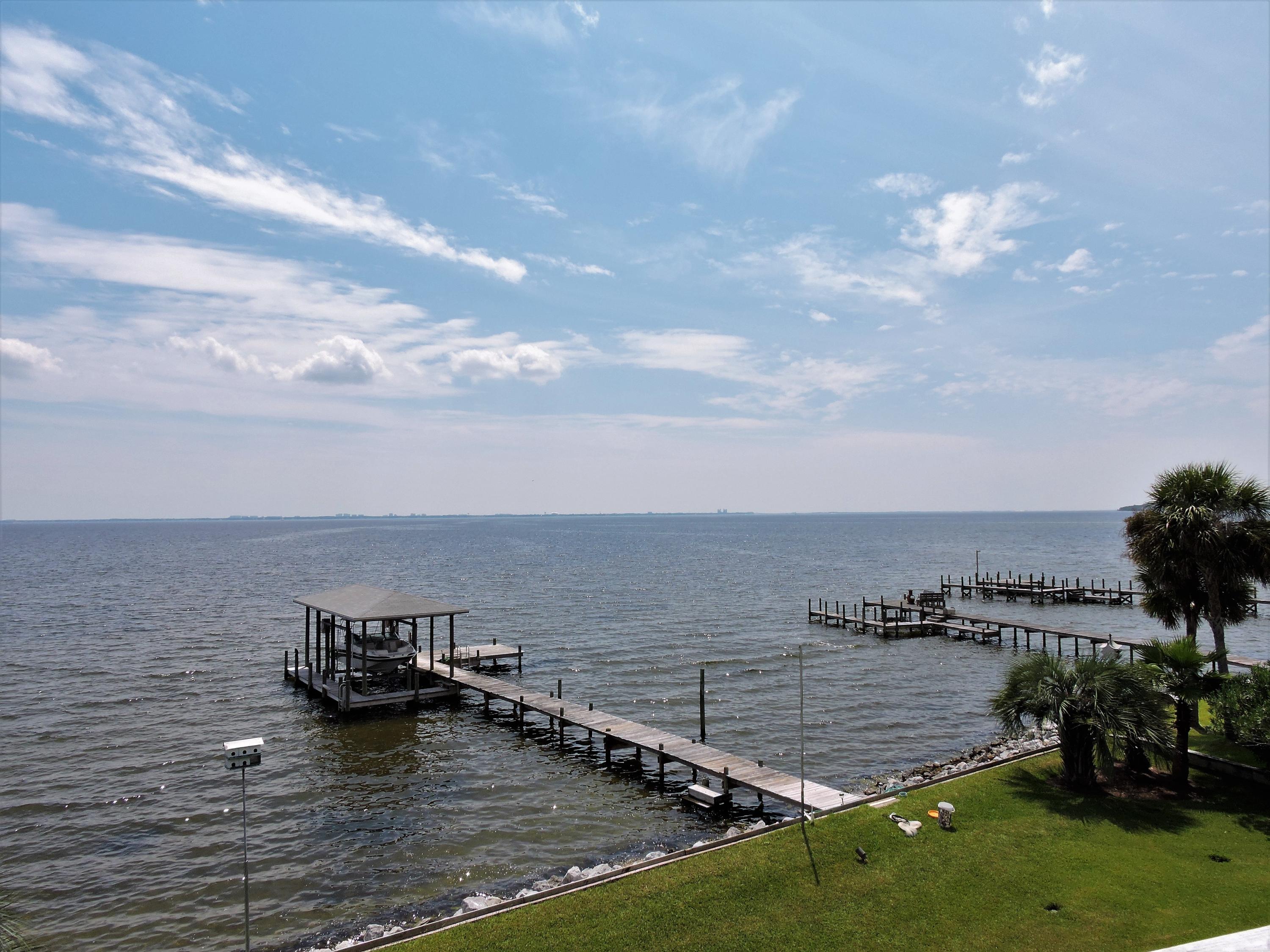 DOLPHIN POINT ESTATES - Residential