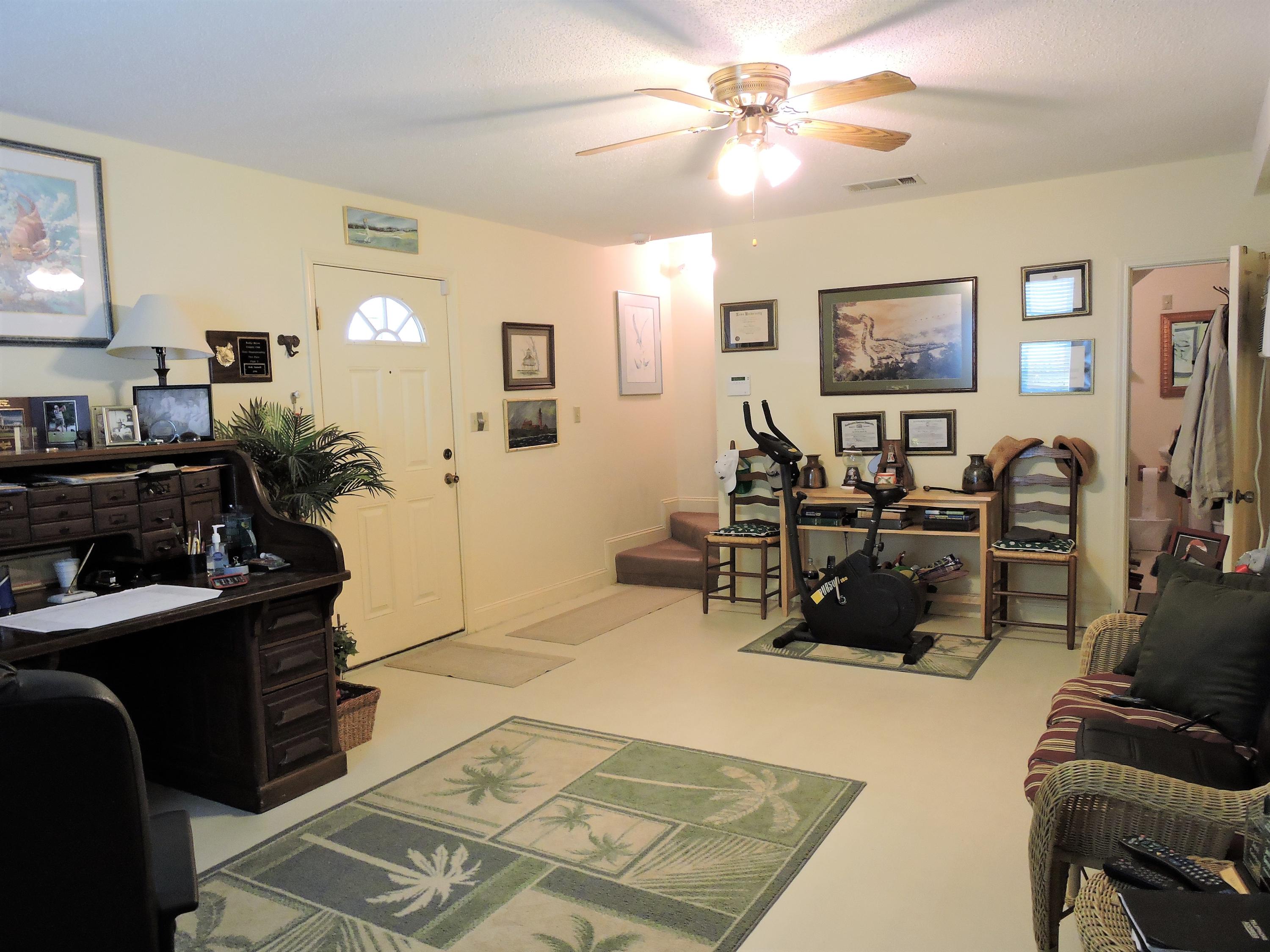 DOLPHIN POINT ESTATES - Residential