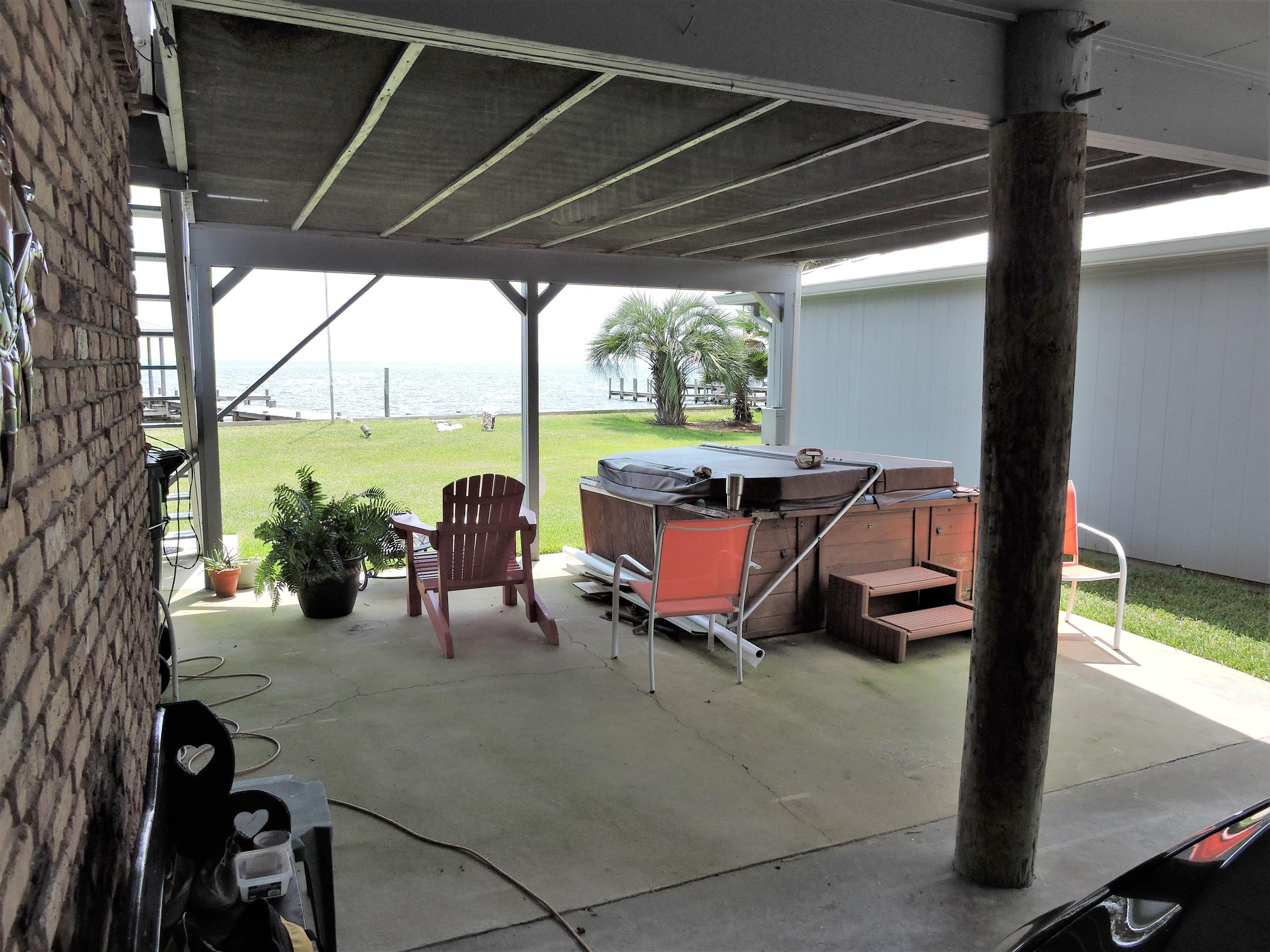 DOLPHIN POINT ESTATES - Residential