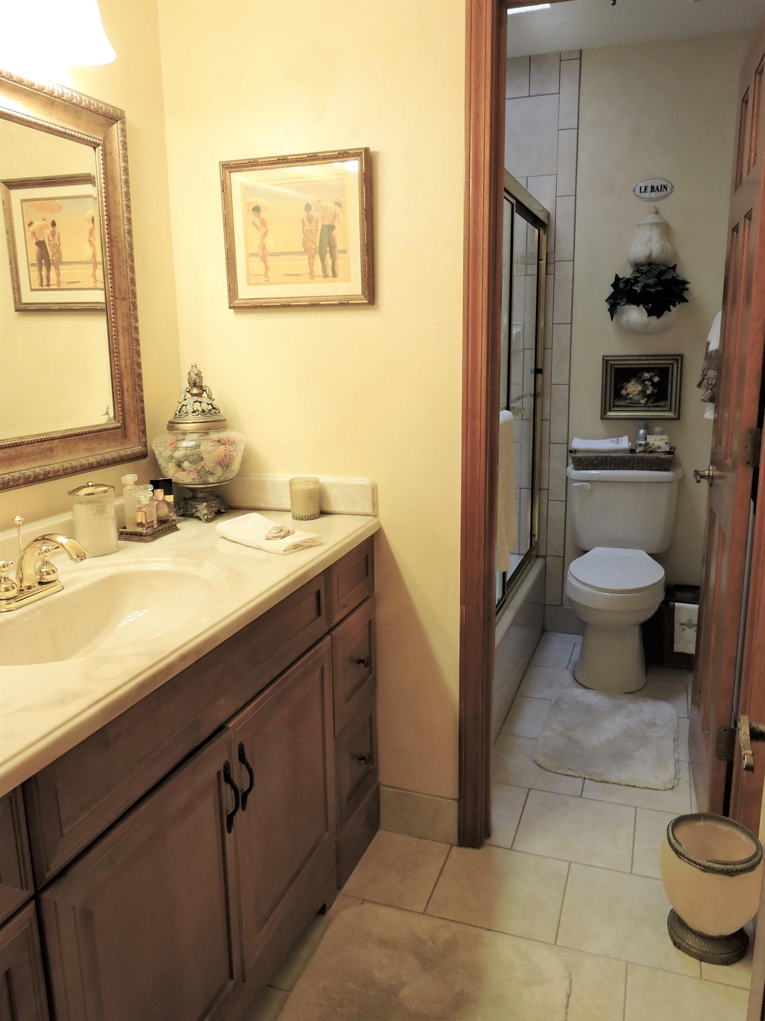 DOLPHIN POINT ESTATES - Residential