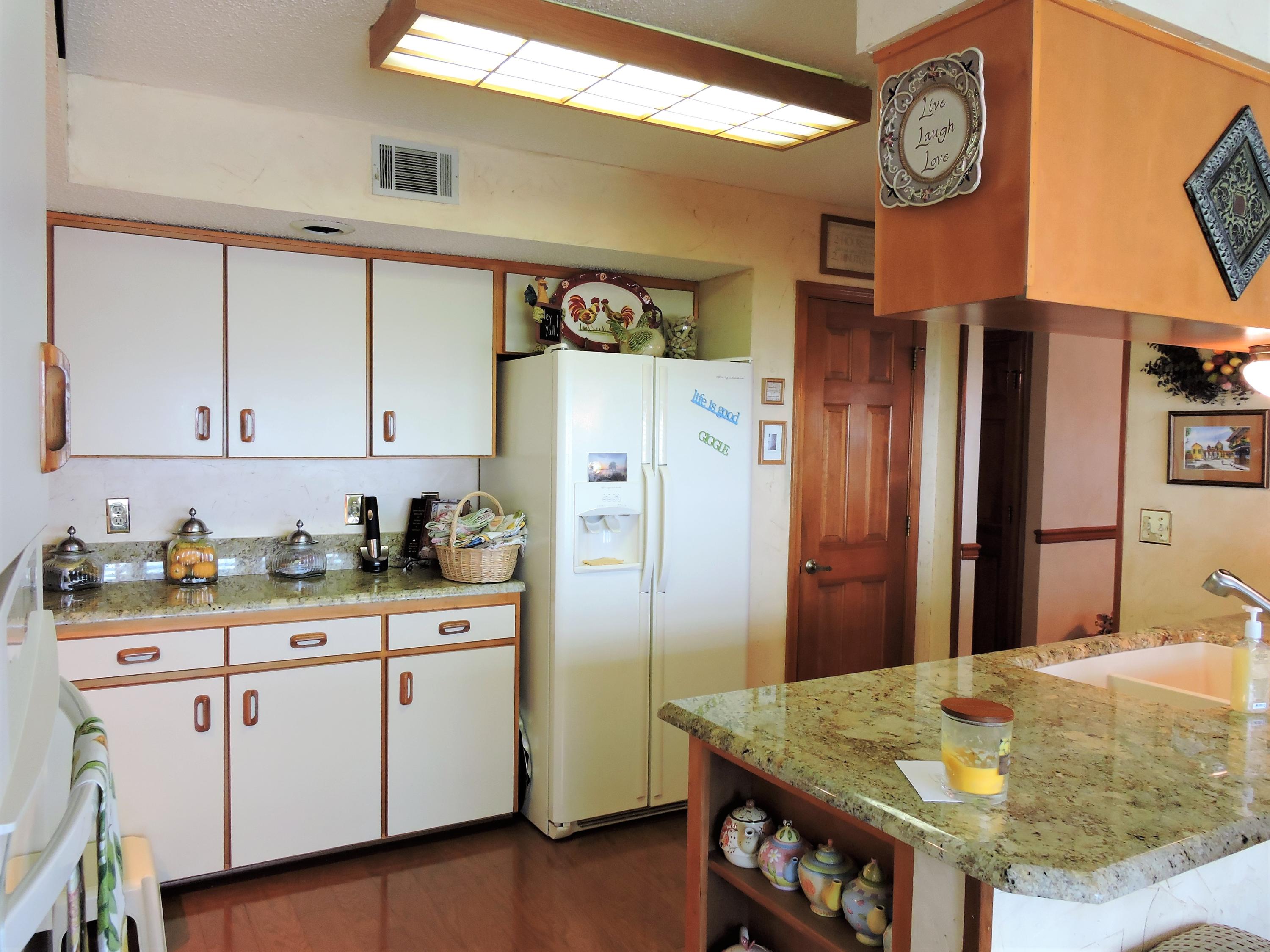 DOLPHIN POINT ESTATES - Residential