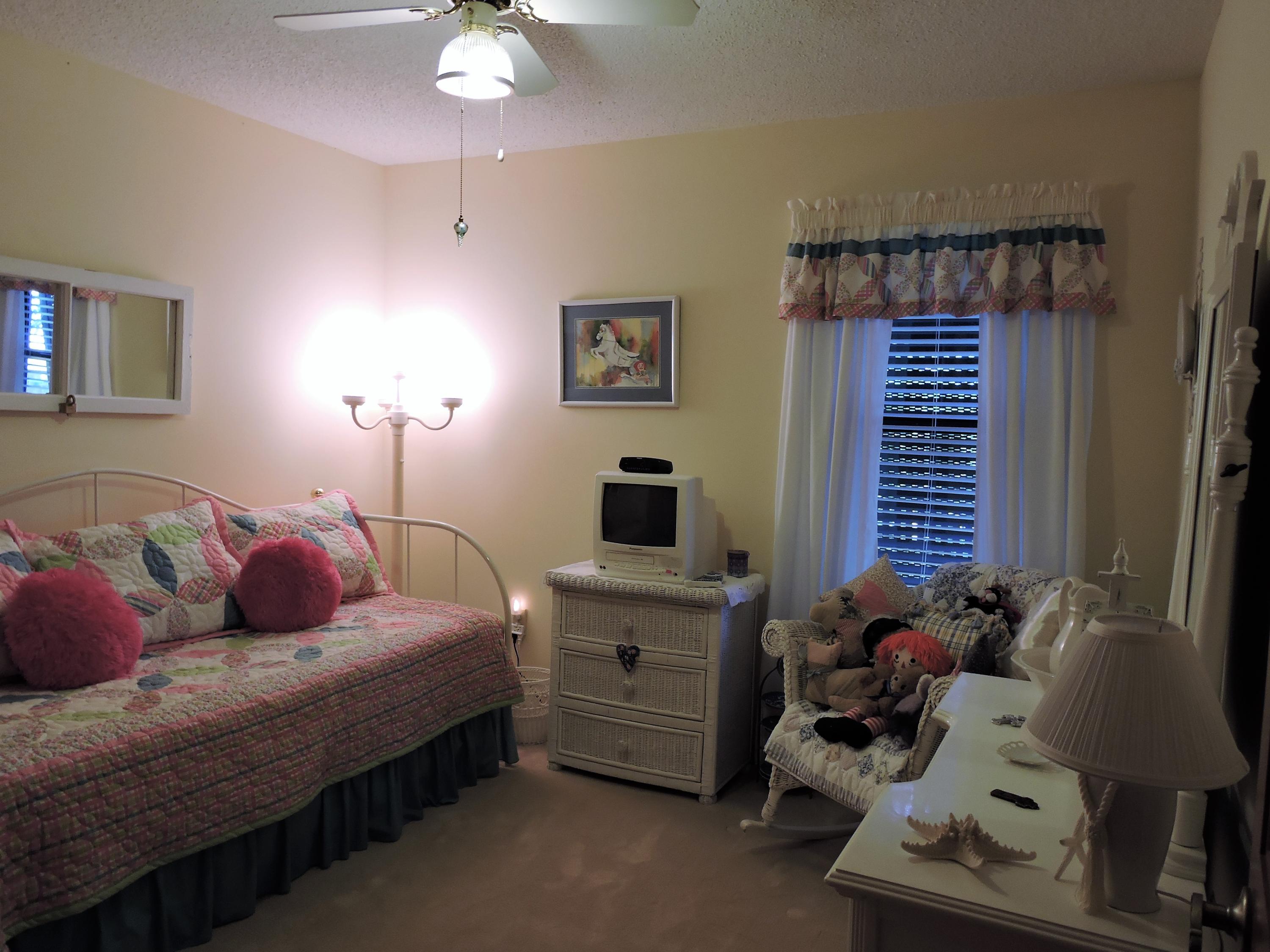 DOLPHIN POINT ESTATES - Residential