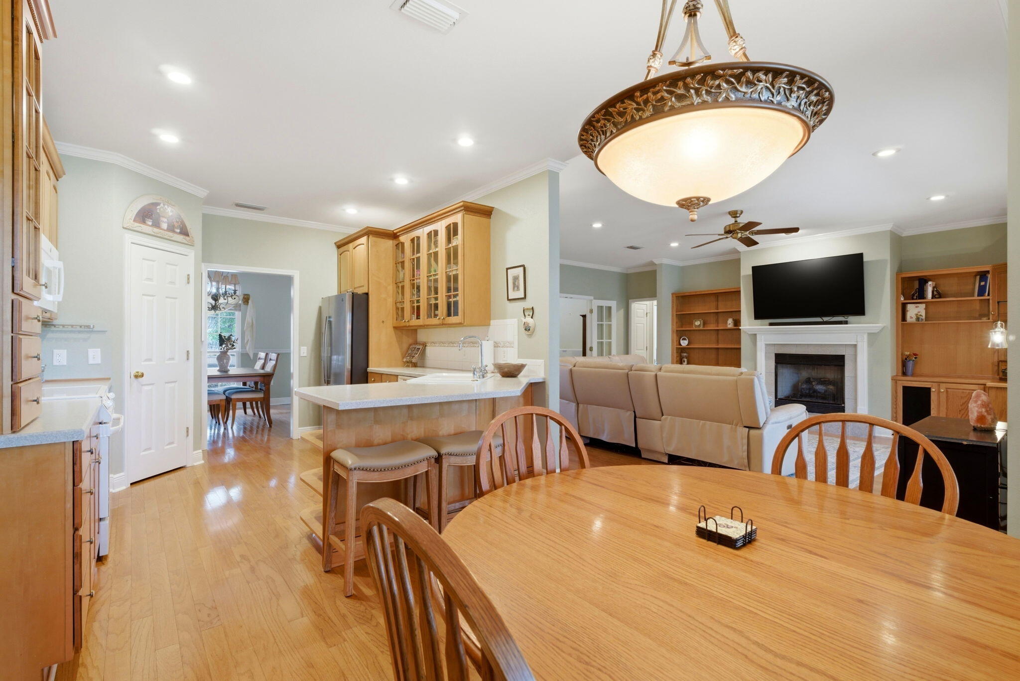 ROBLEDAL ESTATES UNIT 3 - Residential