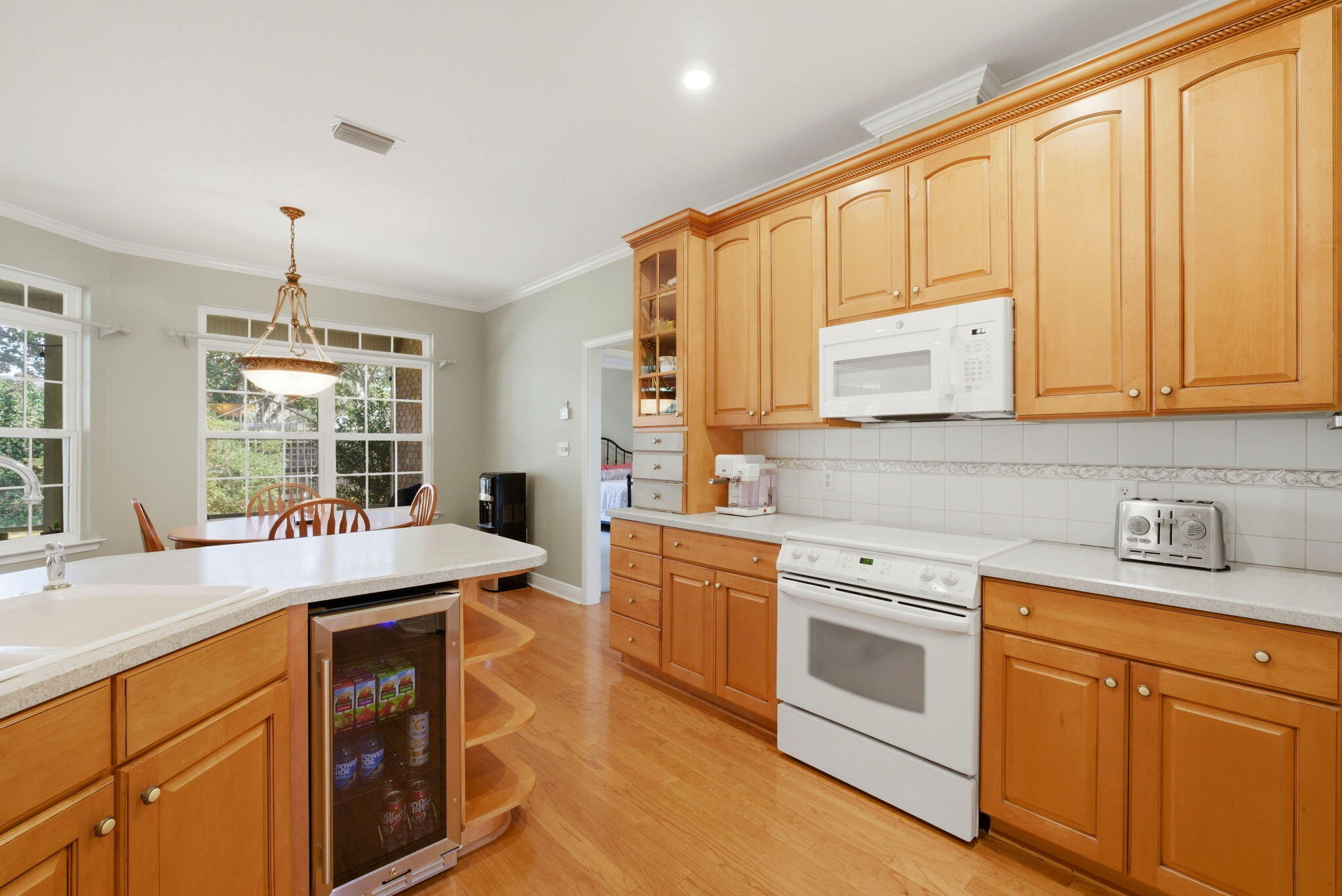 ROBLEDAL ESTATES UNIT 3 - Residential