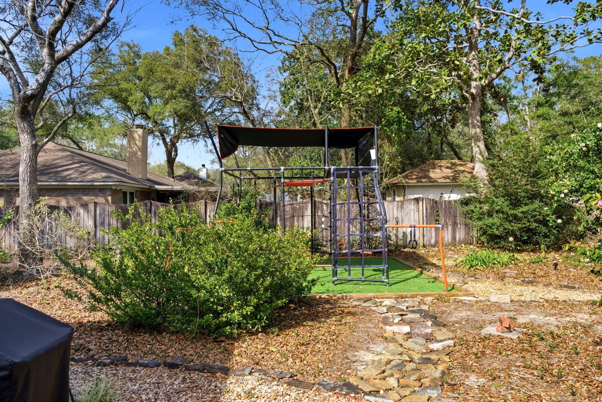 ROBLEDAL ESTATES UNIT 3 - Residential