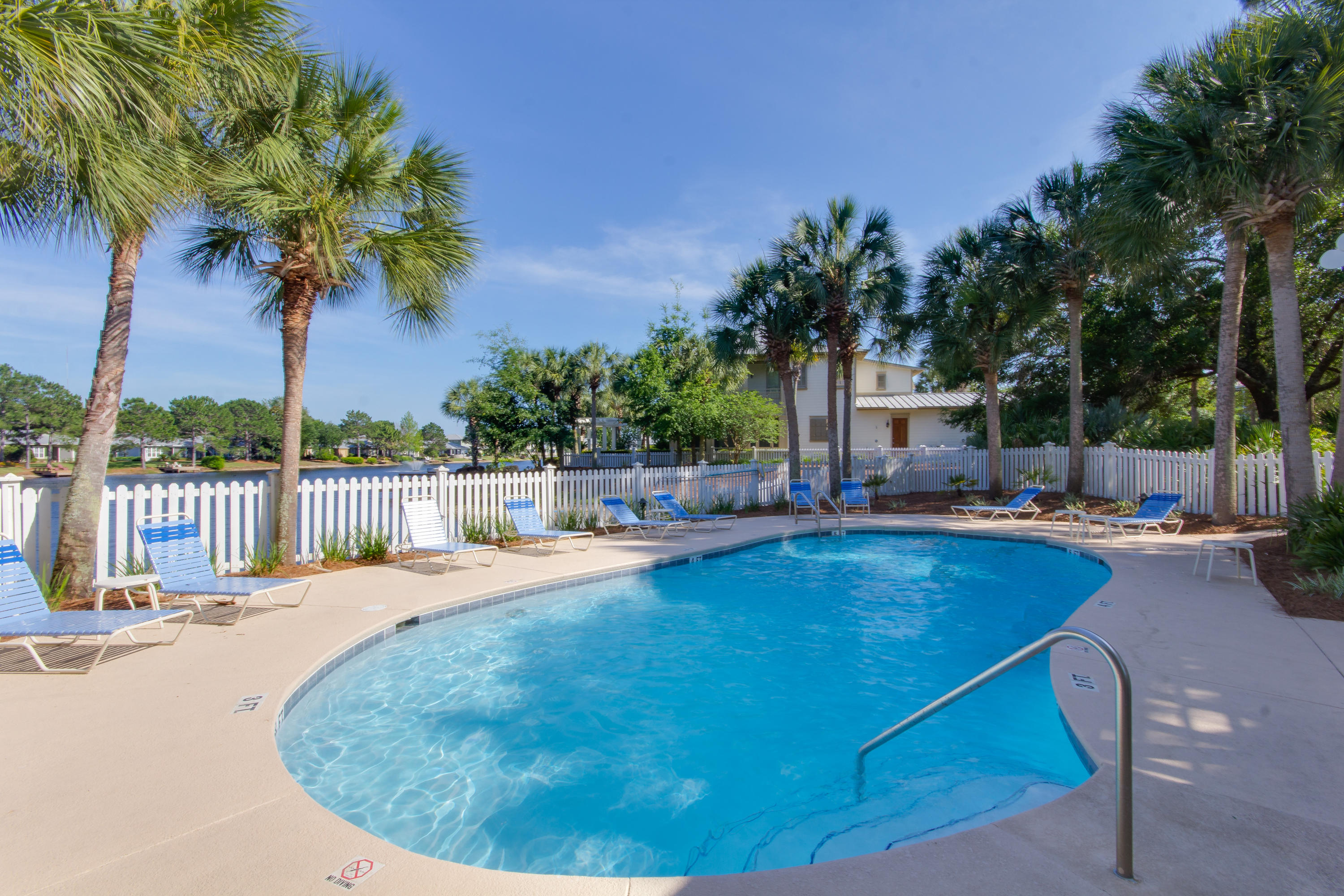 CRYSTAL LAKE AT SANDESTIN - Residential