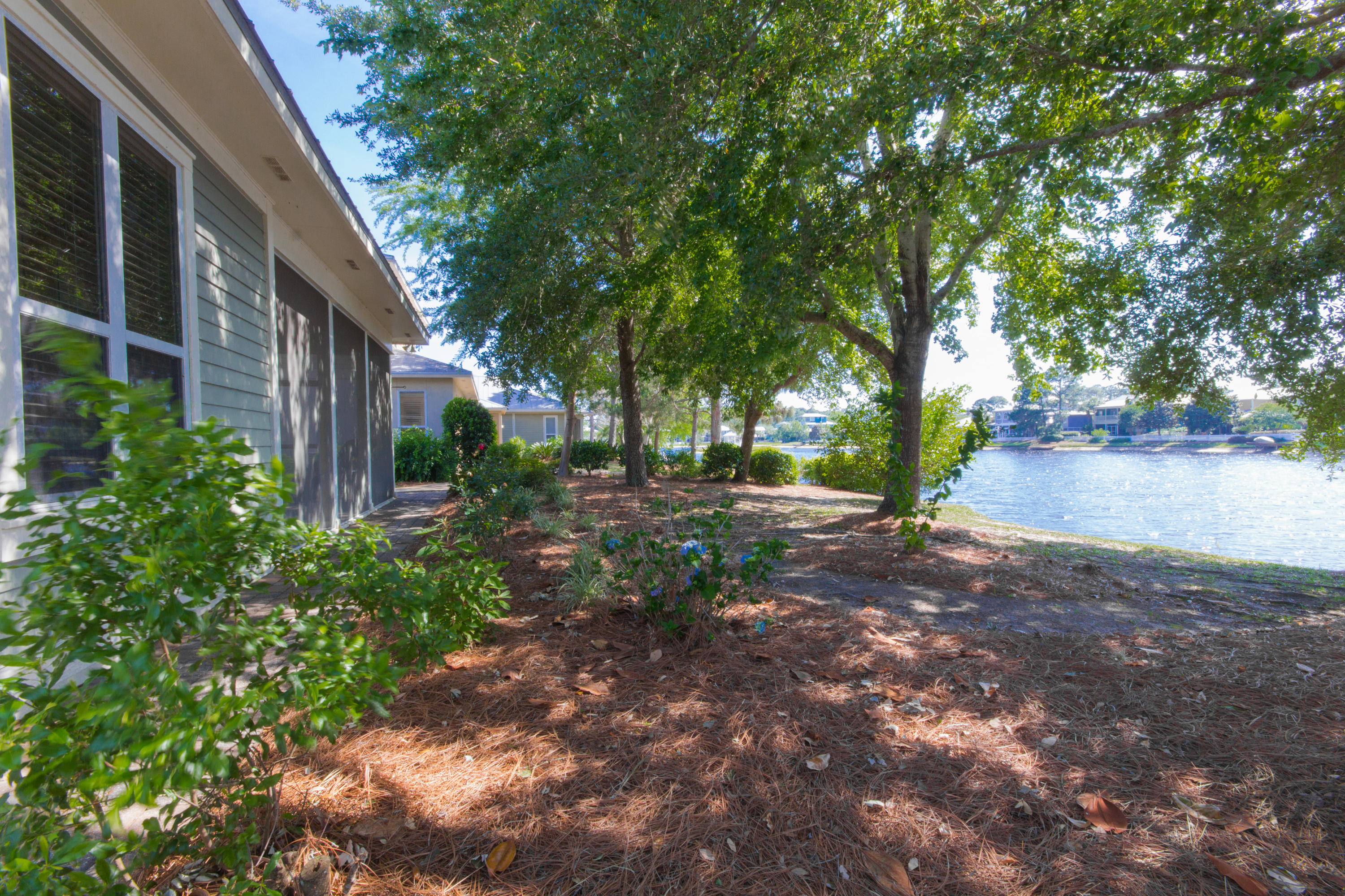CRYSTAL LAKE AT SANDESTIN - Residential
