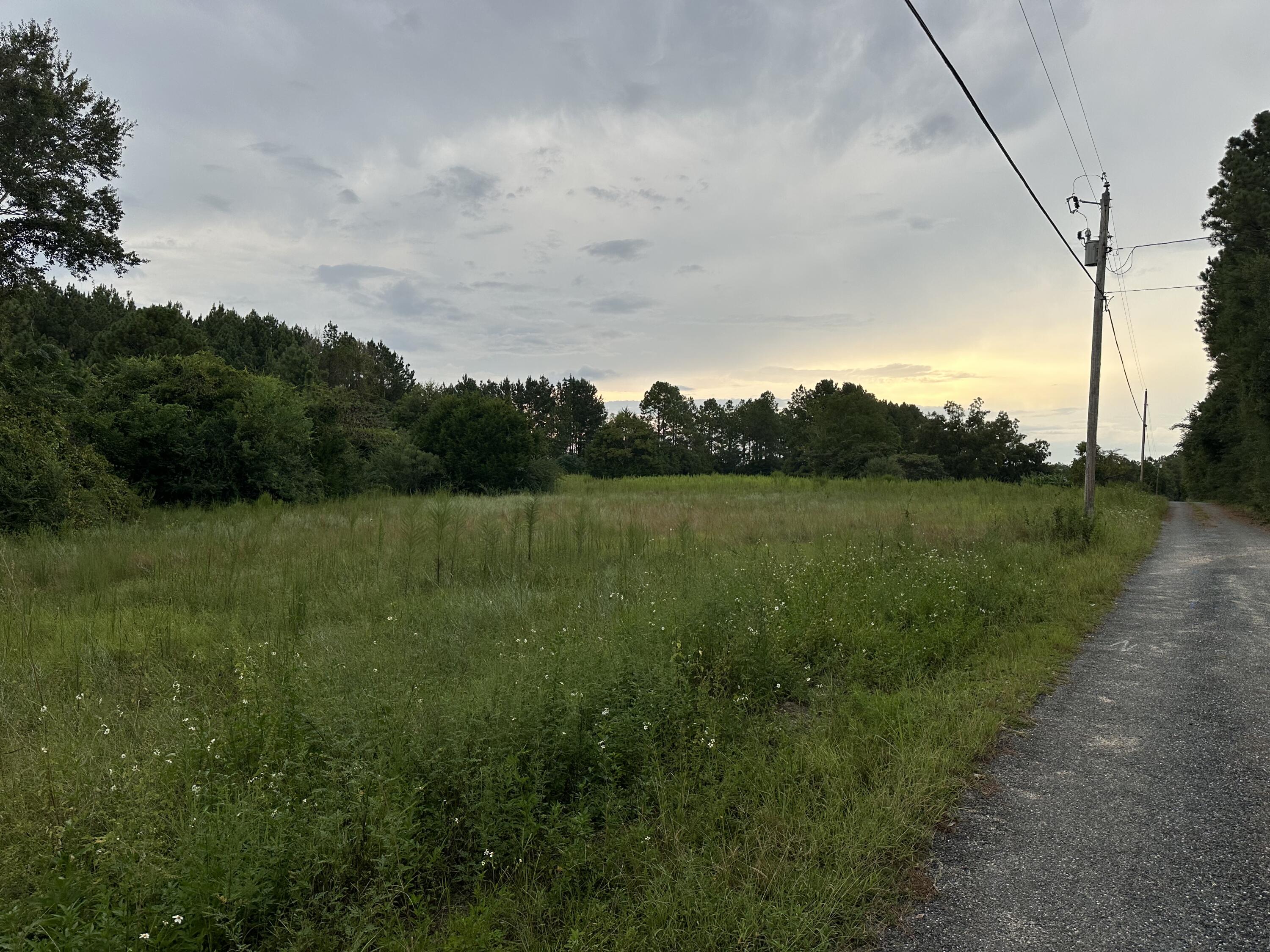 NO RECORDED SUBDIVISION - Land