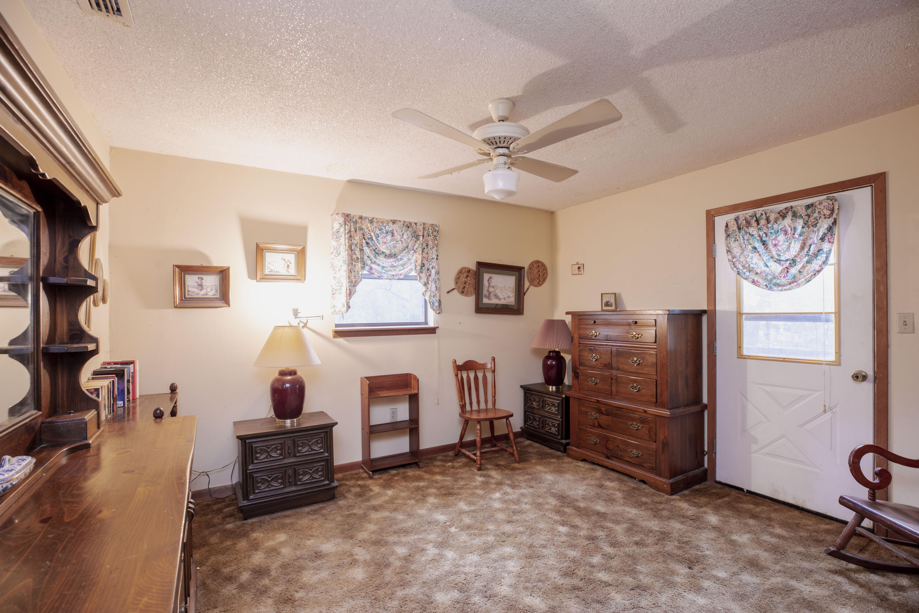 FLORIDA HEIGHTS - Residential