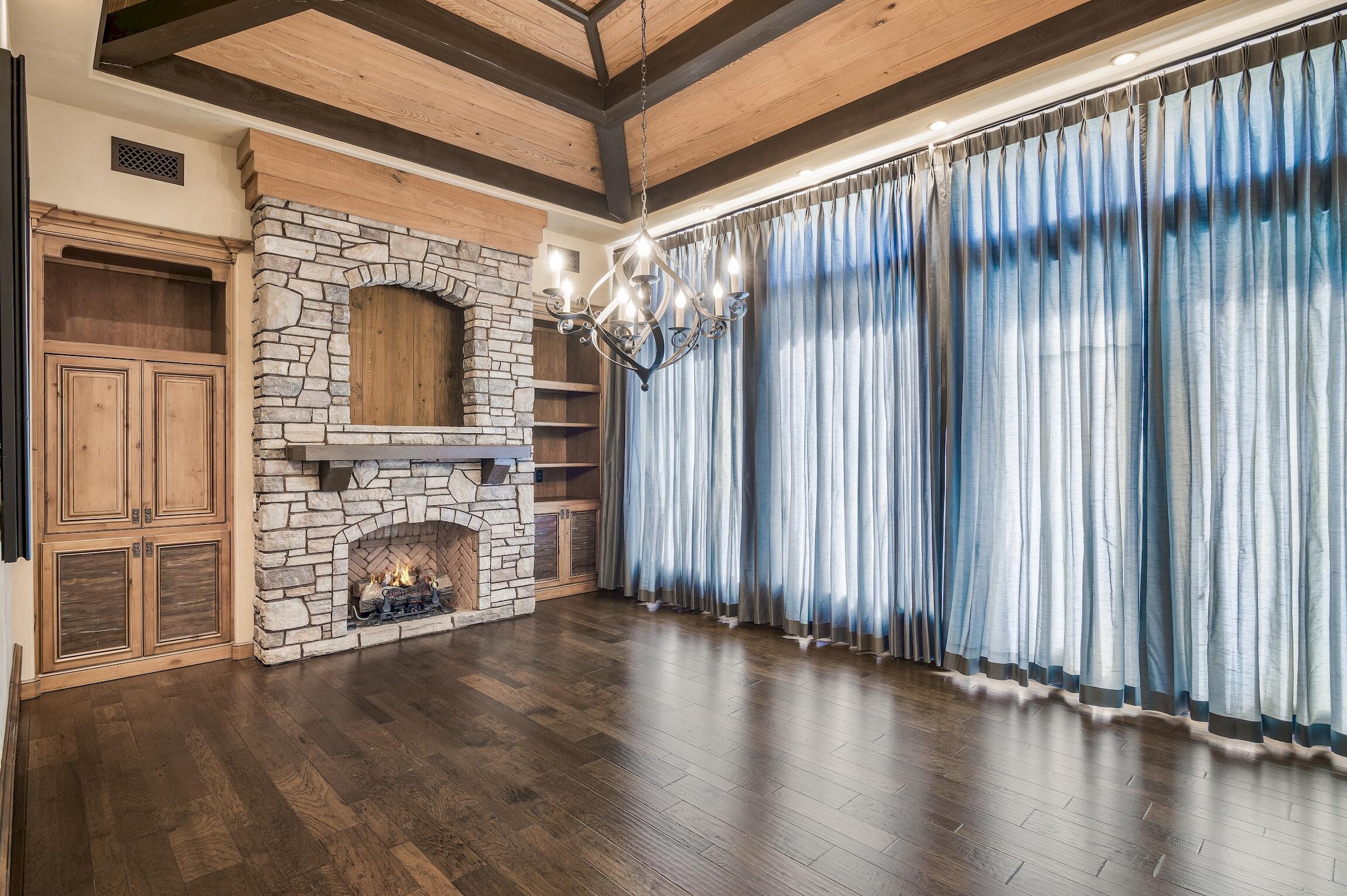 BURNT PINE - Residential