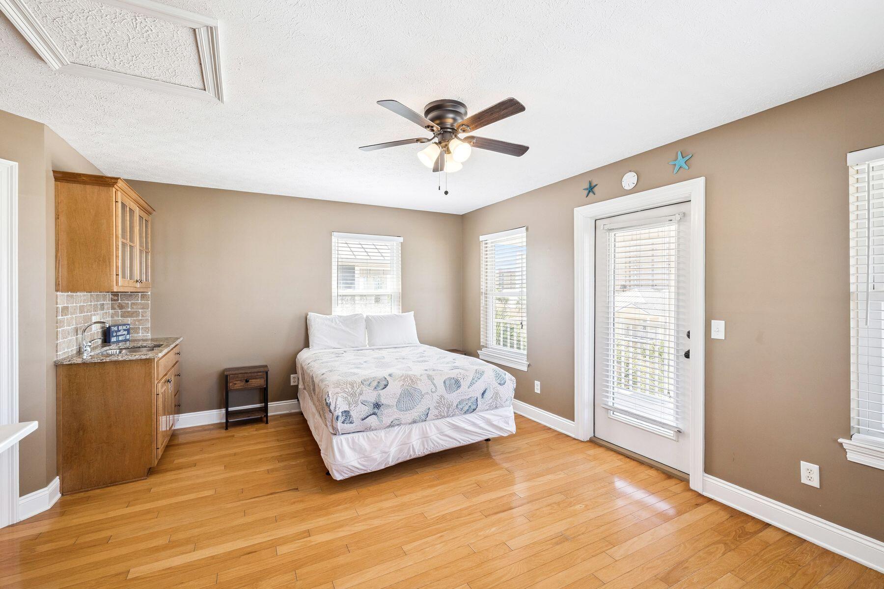 HOLIDAY BEACH UNIT 03 - Residential