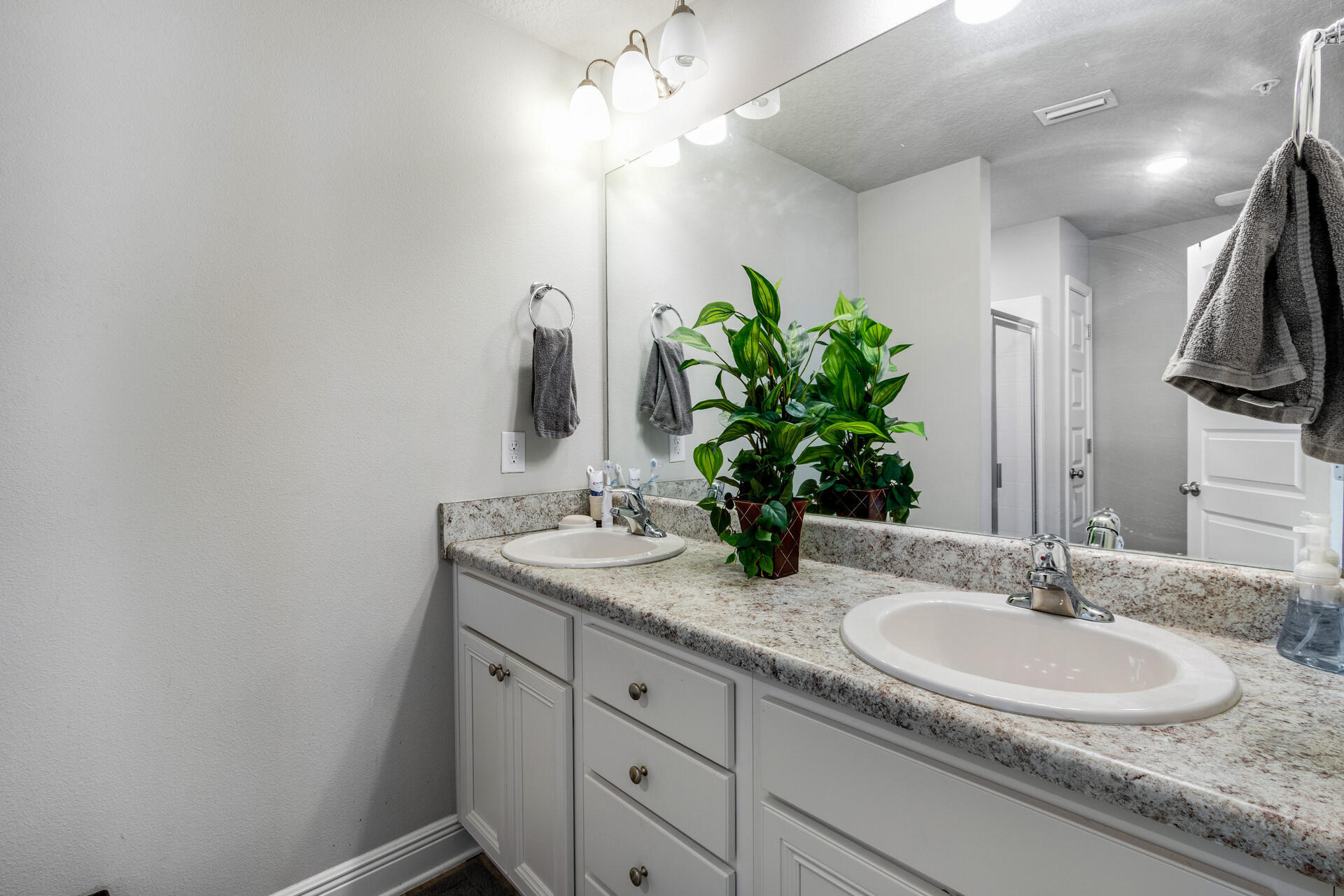 SAUFLEY FIELD TOWNHOMES - Residential