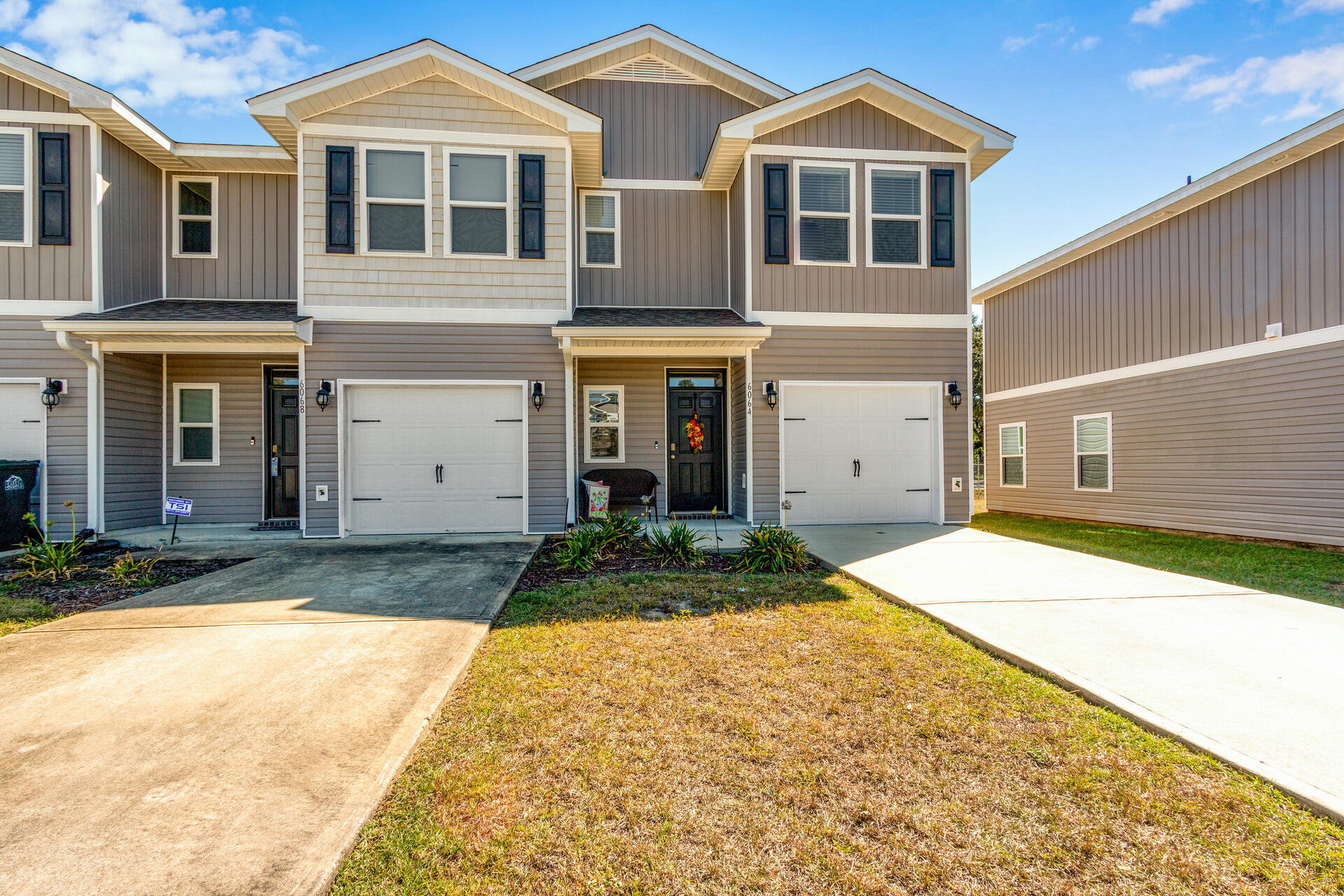 SAUFLEY FIELD TOWNHOMES - Residential