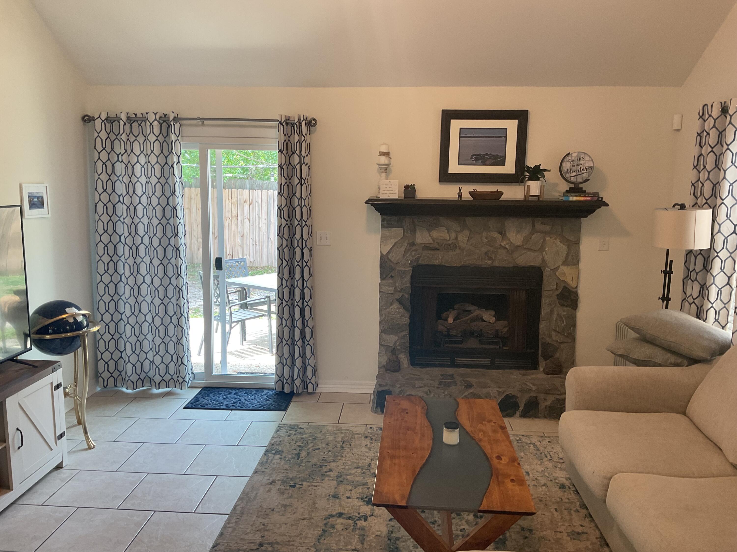 COVENTRY PARK VLG PH II - Residential Lease
