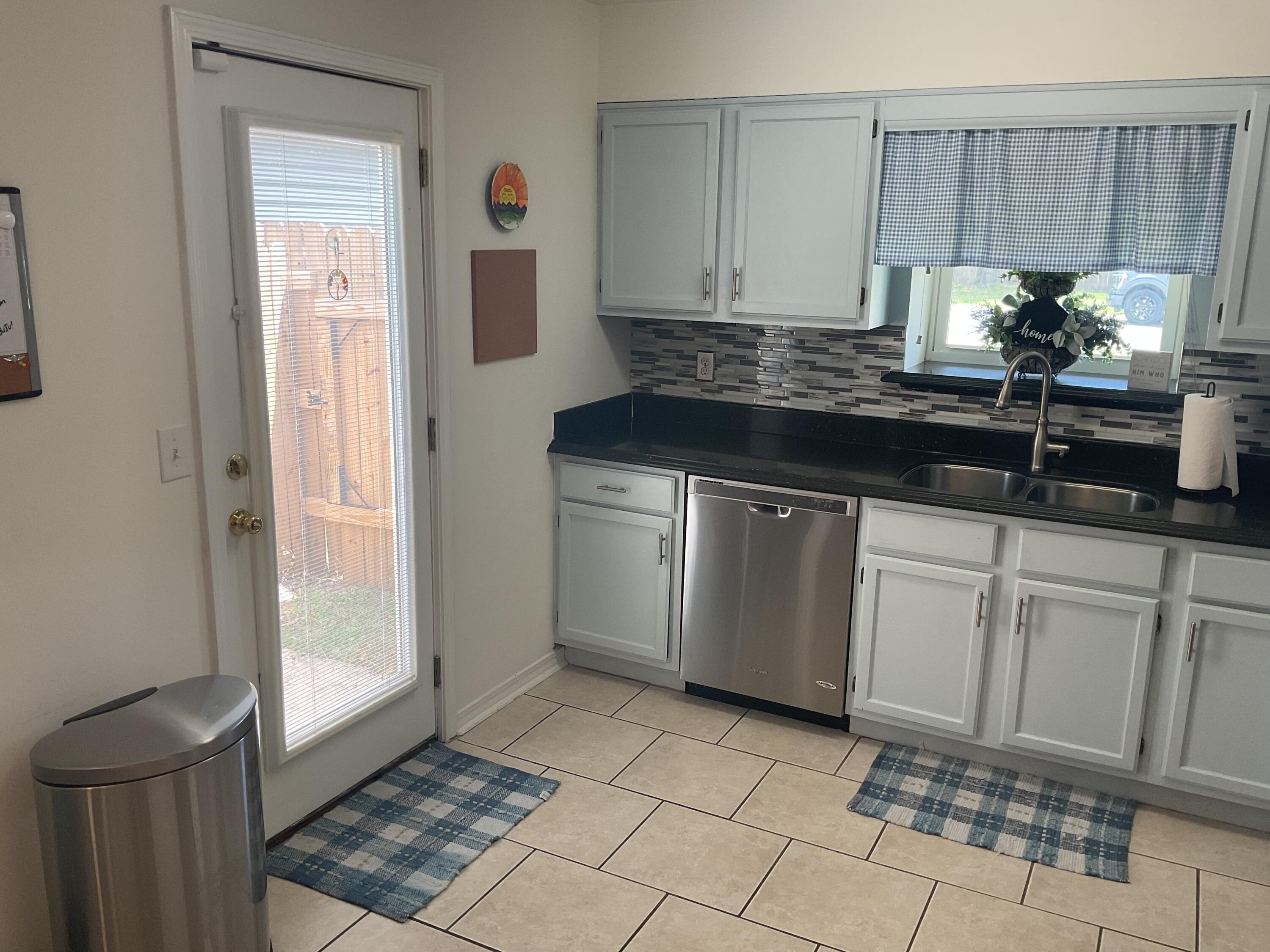 COVENTRY PARK VLG PH II - Residential Lease